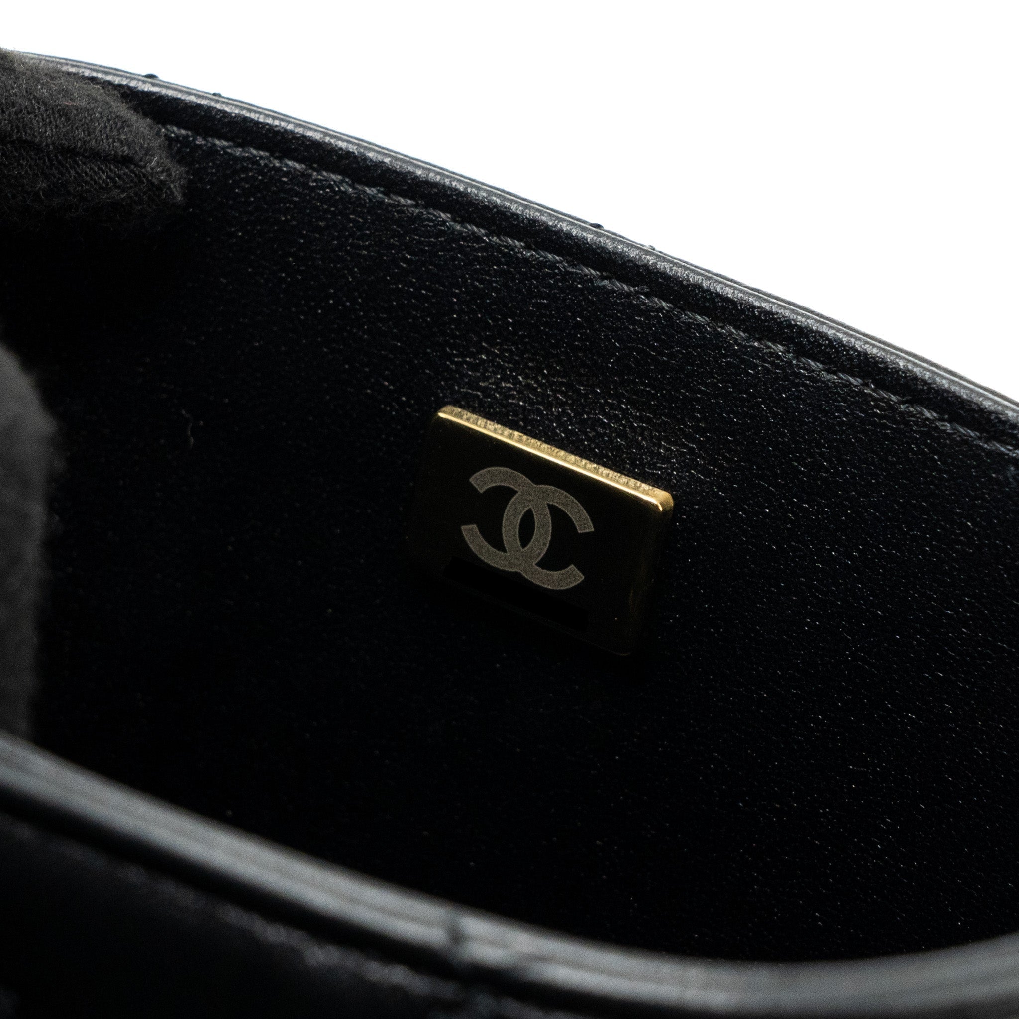 chanel-vanity-with-chain-lambskin-black-lghwmicrochip