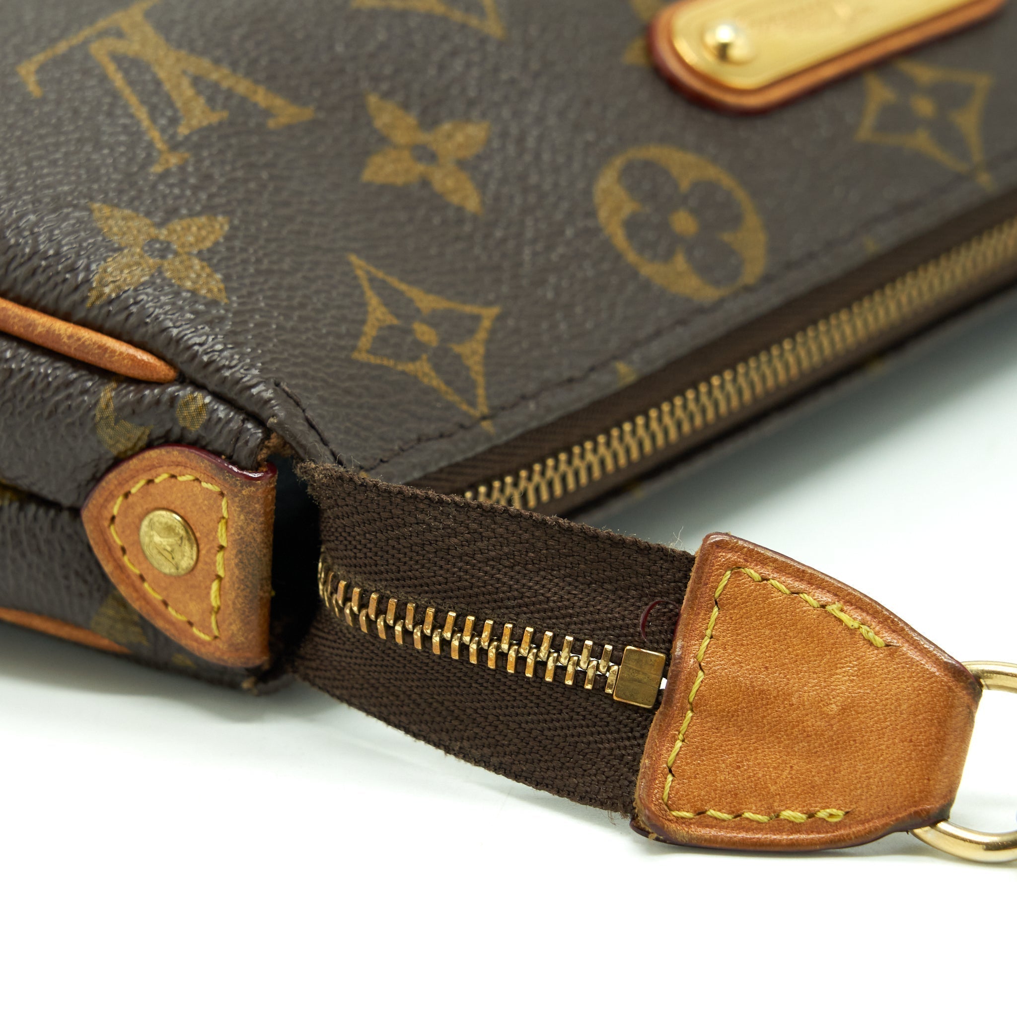 louis-vuitton-eva-pochette-bag-monogram-canvas-ghw