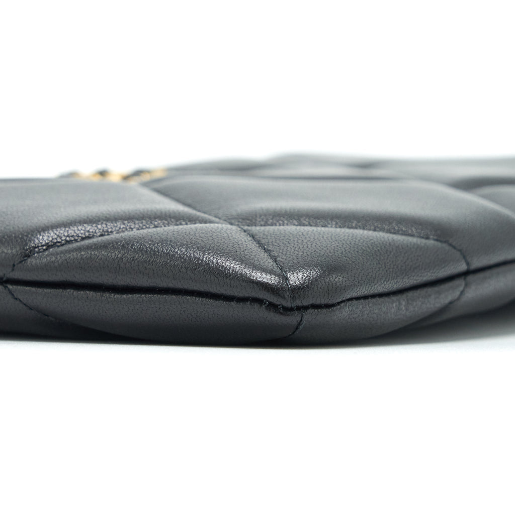 chanel-19-pouch-lambskin-black-ghw