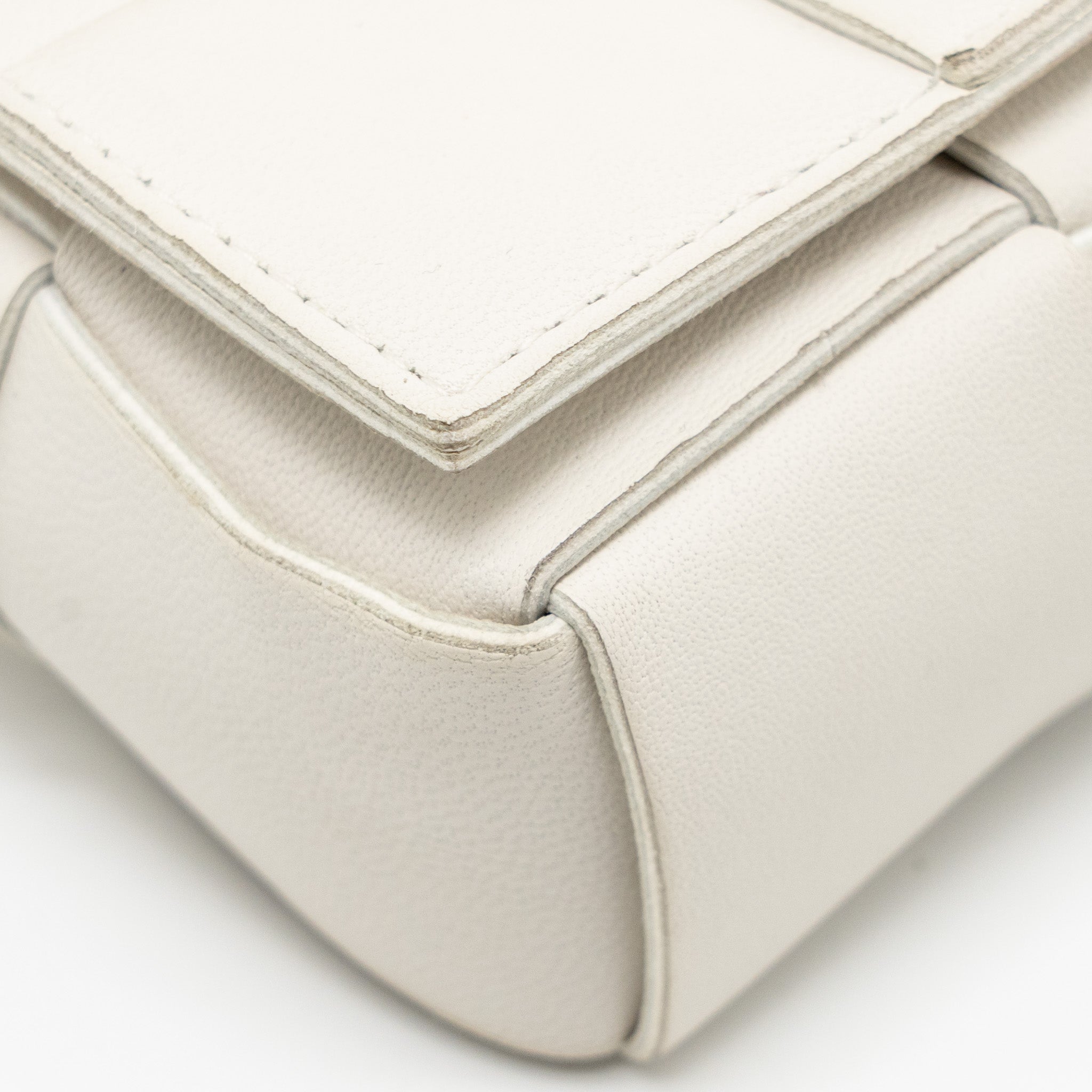bottega-veneta-intreccio-cassette-mini-bag-lambskin-white