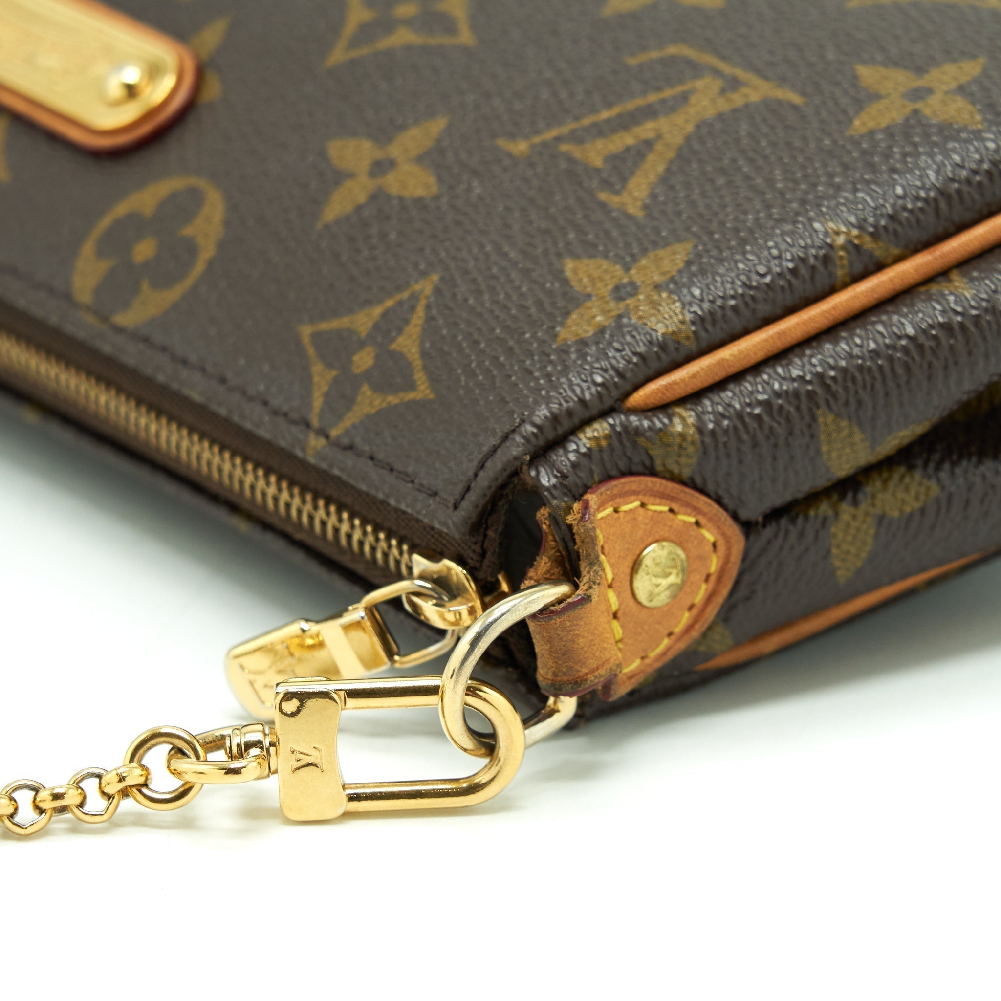 louis-vuitton-eva-pochette-bag-monogram-canvas-ghw