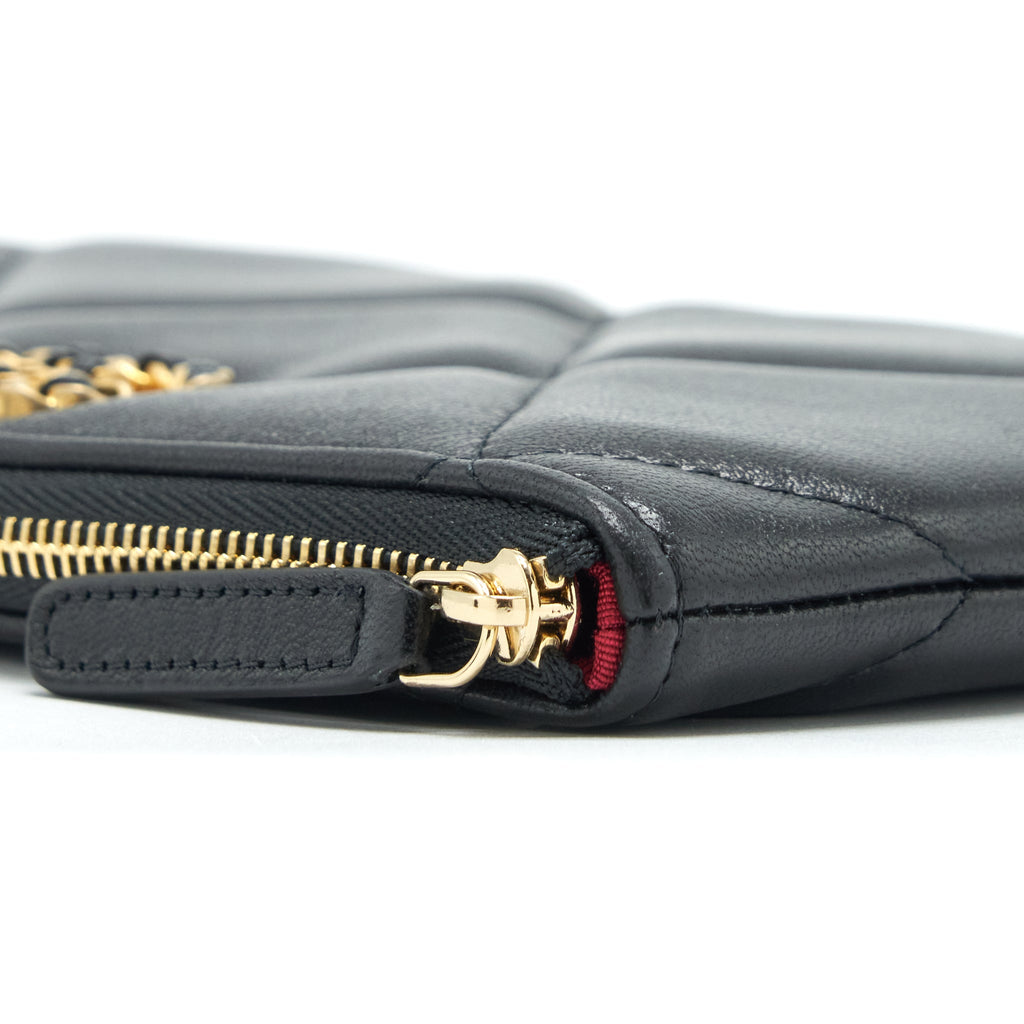 chanel-19-pouch-lambskin-black-ghw
