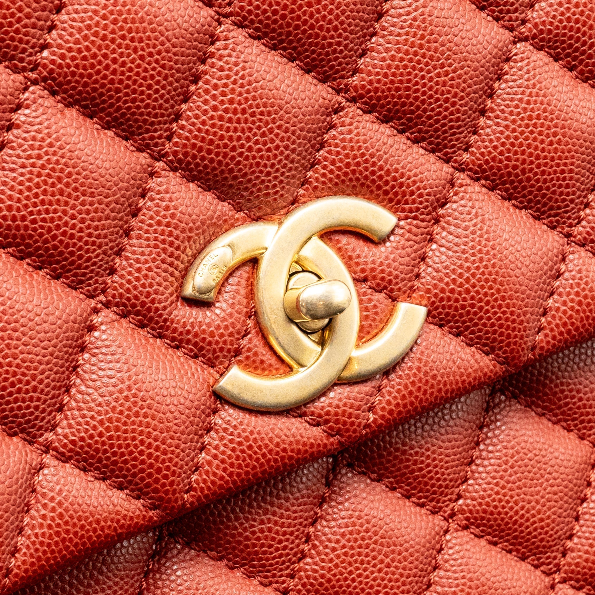 chanel-large-coco-handle-with-lizard-handle-caviar-red-ghw