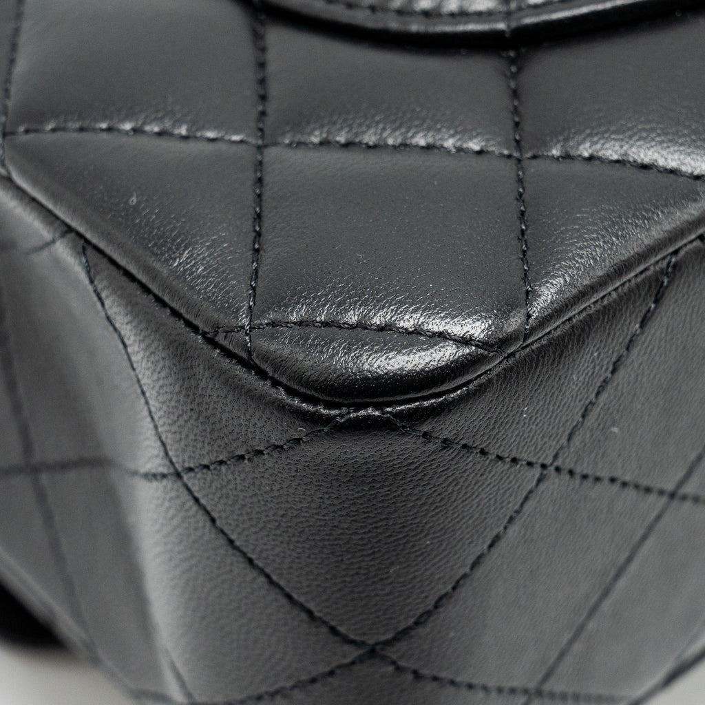 chanel-small-classic-double-flap-bag-lambskin-black-ghwmicrochip