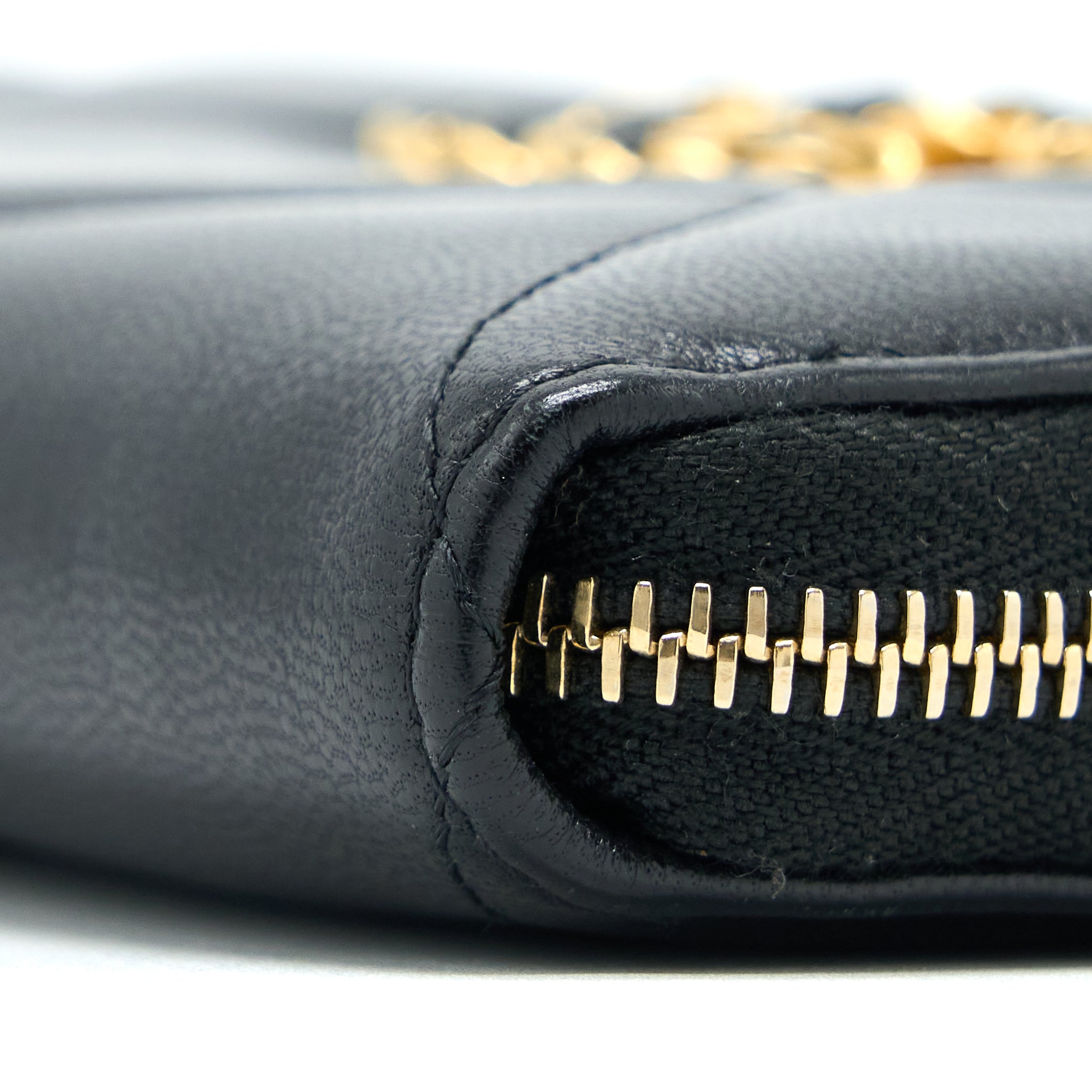 chanel-19-zip-wallet-goatskin-black-ghw