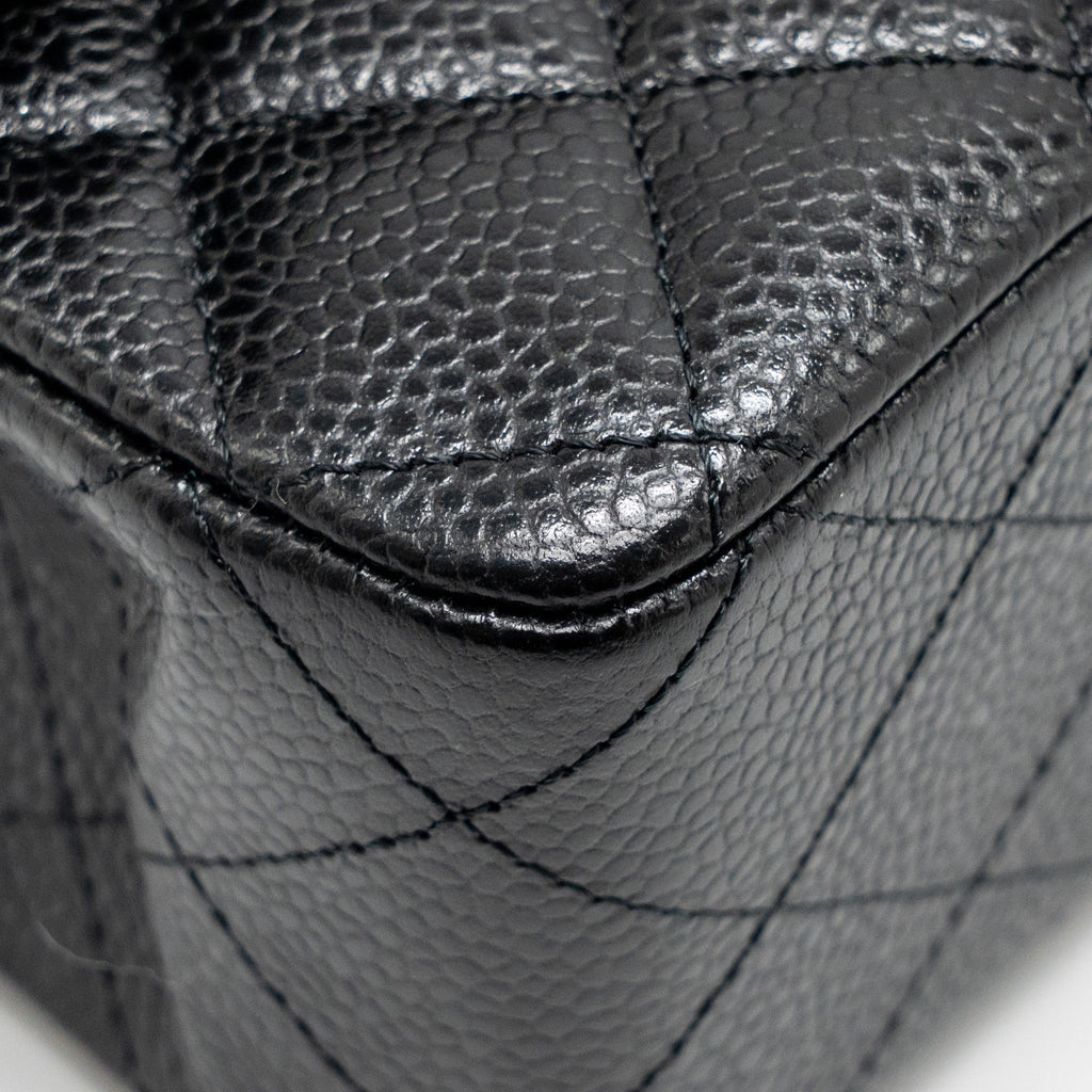 chanel-medium-classic-double-flap-bag-caviar-black-ghwmicrochip-1