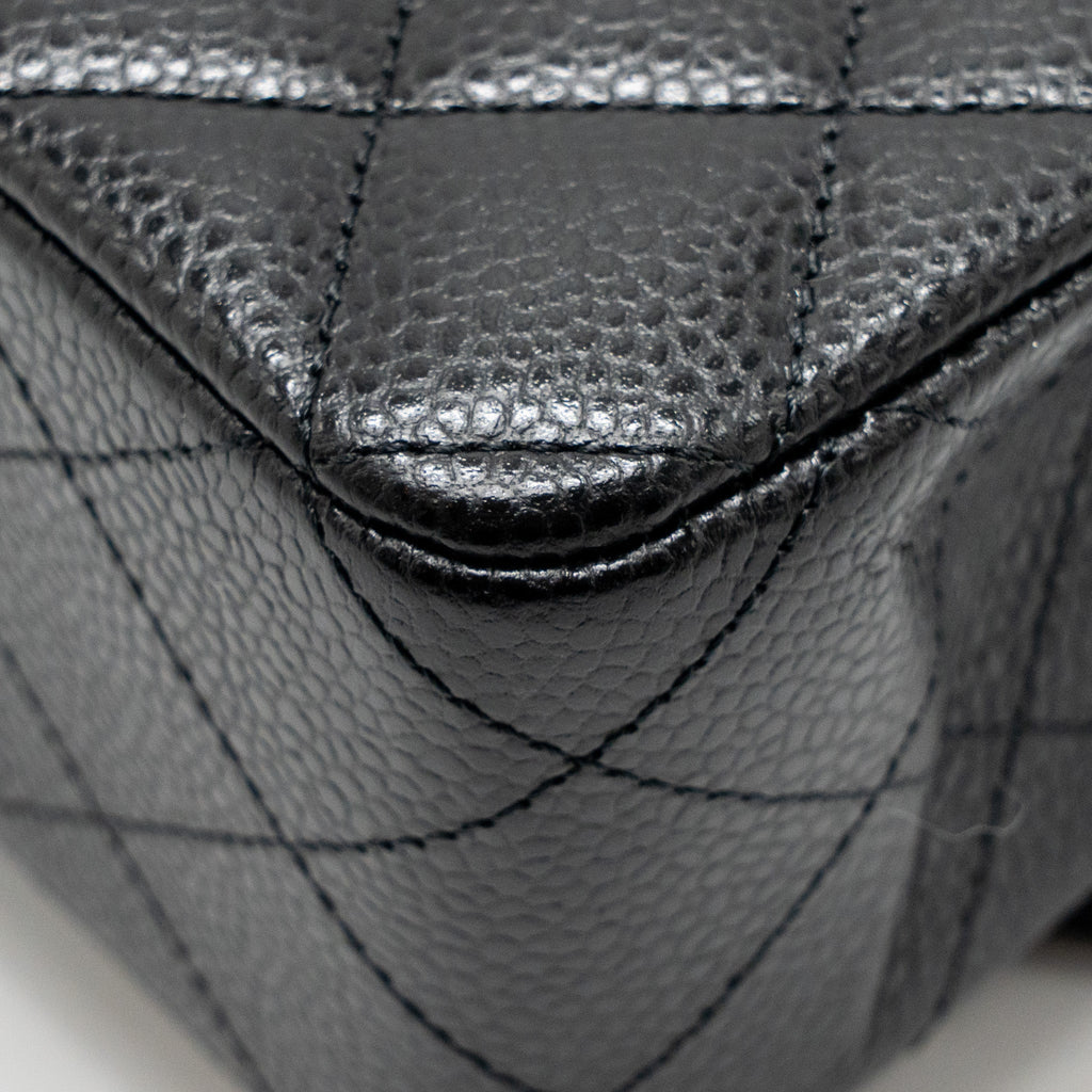 chanel-medium-classic-double-flap-bag-caviar-black-ghwmicrochip-1