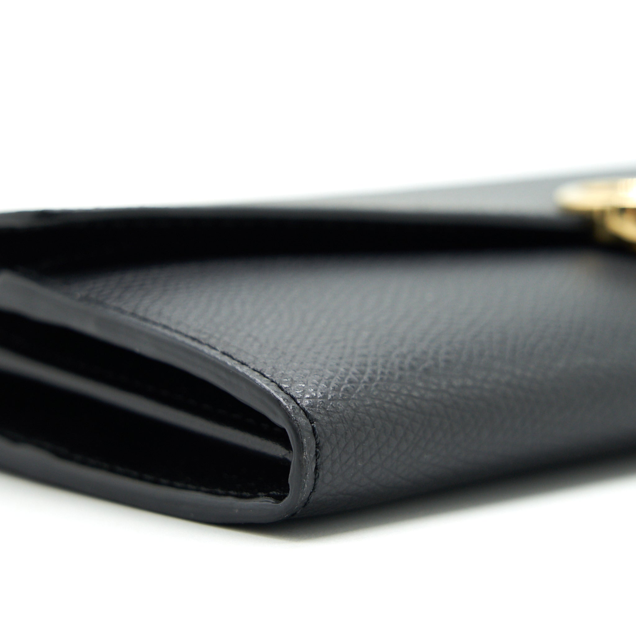 fendi-grained-calfskin-wallet-with-chain-black-ghw