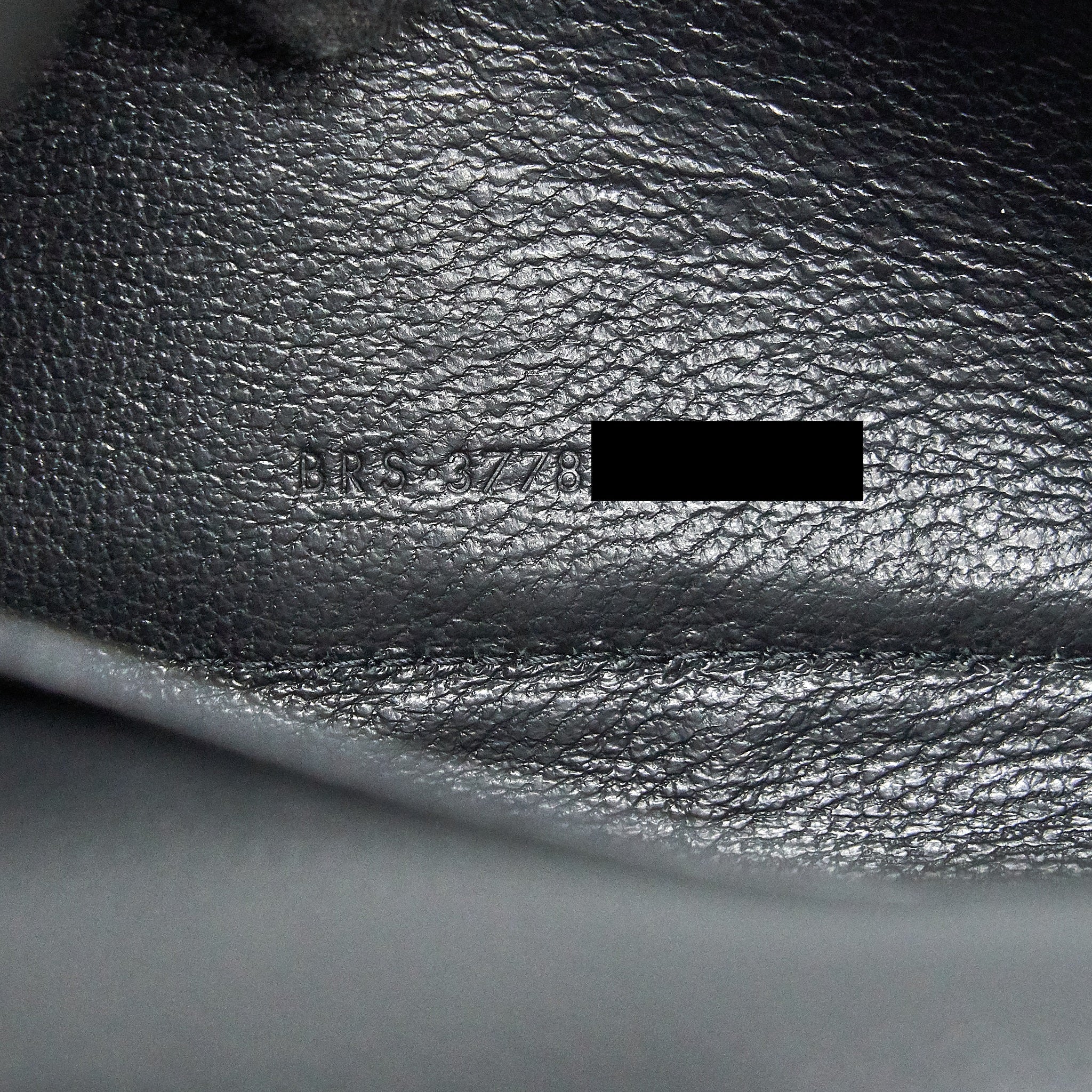 saint-laurent-envelope-chain-wallet-black-with-shw