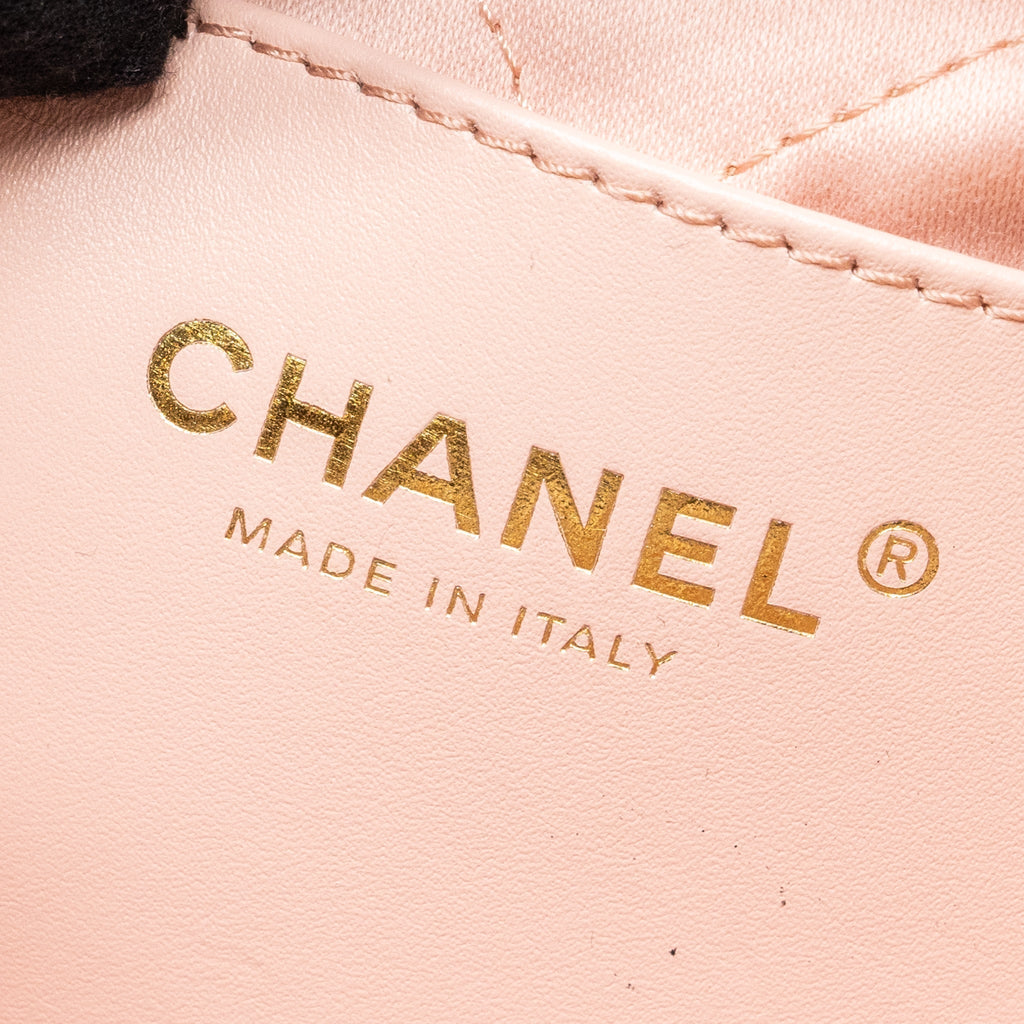 chanel-mini-22-bag-shiny-calfskin-pink-ghw-microchip-copy-1