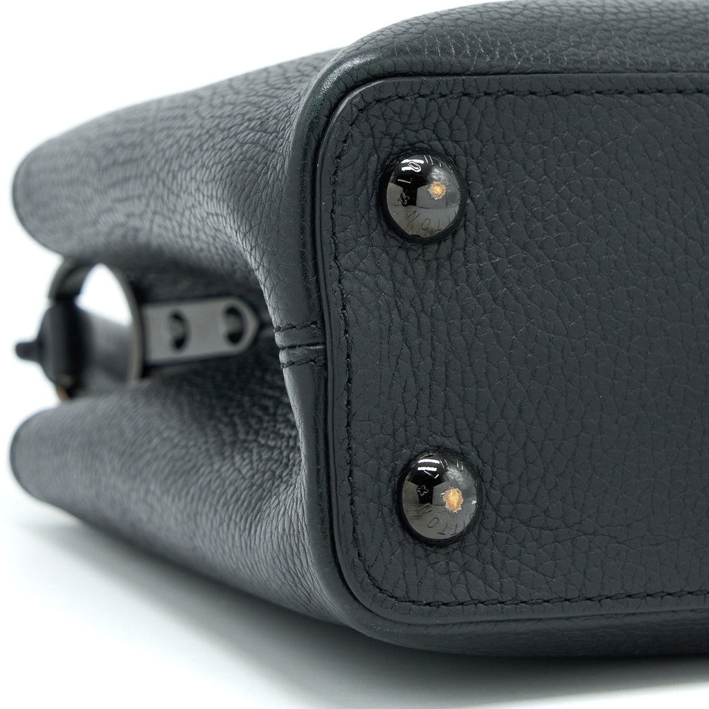 louis-vuitton-capucines-bb-taurillon-so-black-with-black-hardware