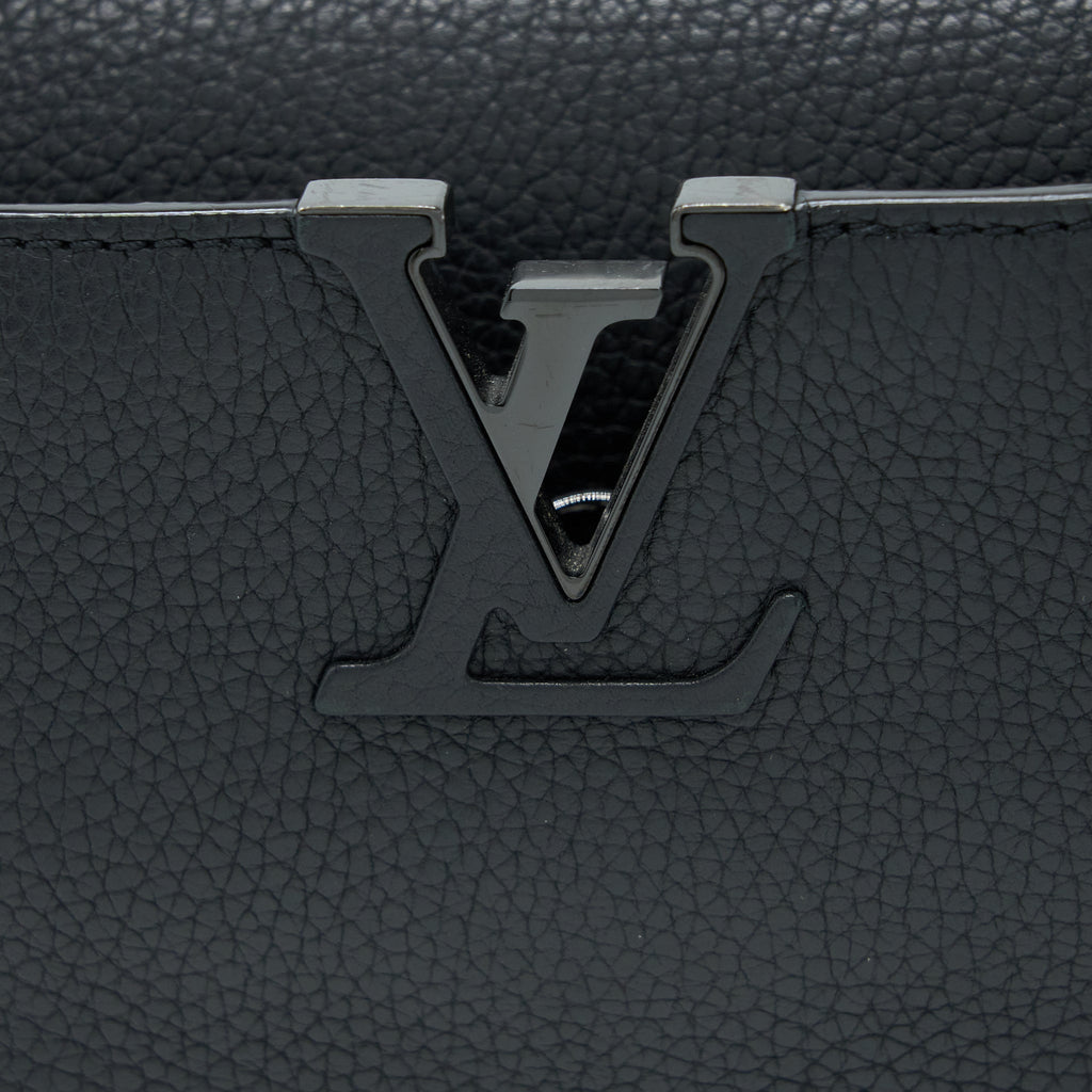louis-vuitton-capucines-bb-taurillon-so-black-with-black-hardware