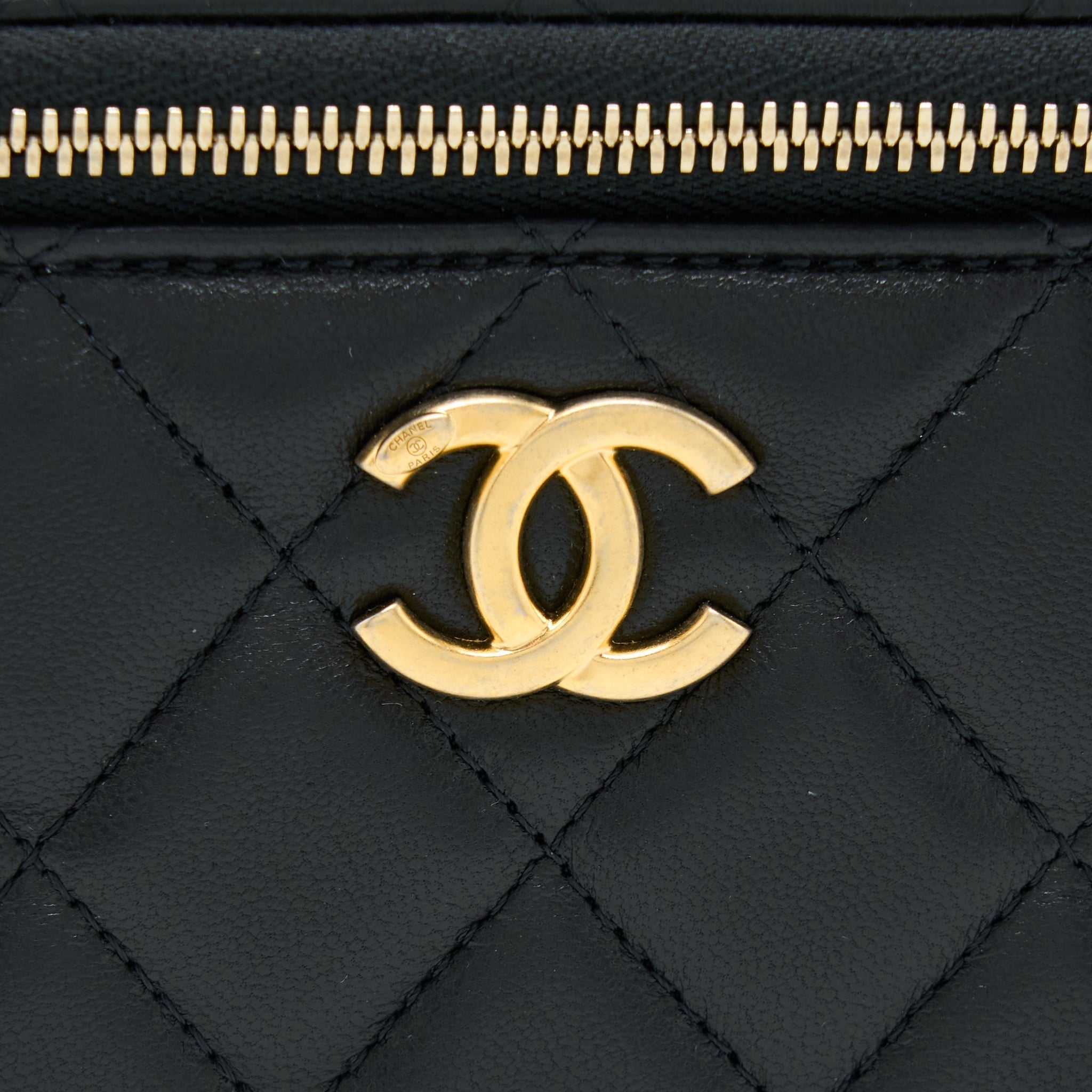 chanel-leather-chain-top-handle-long-vanity-lambskin-black-ghw