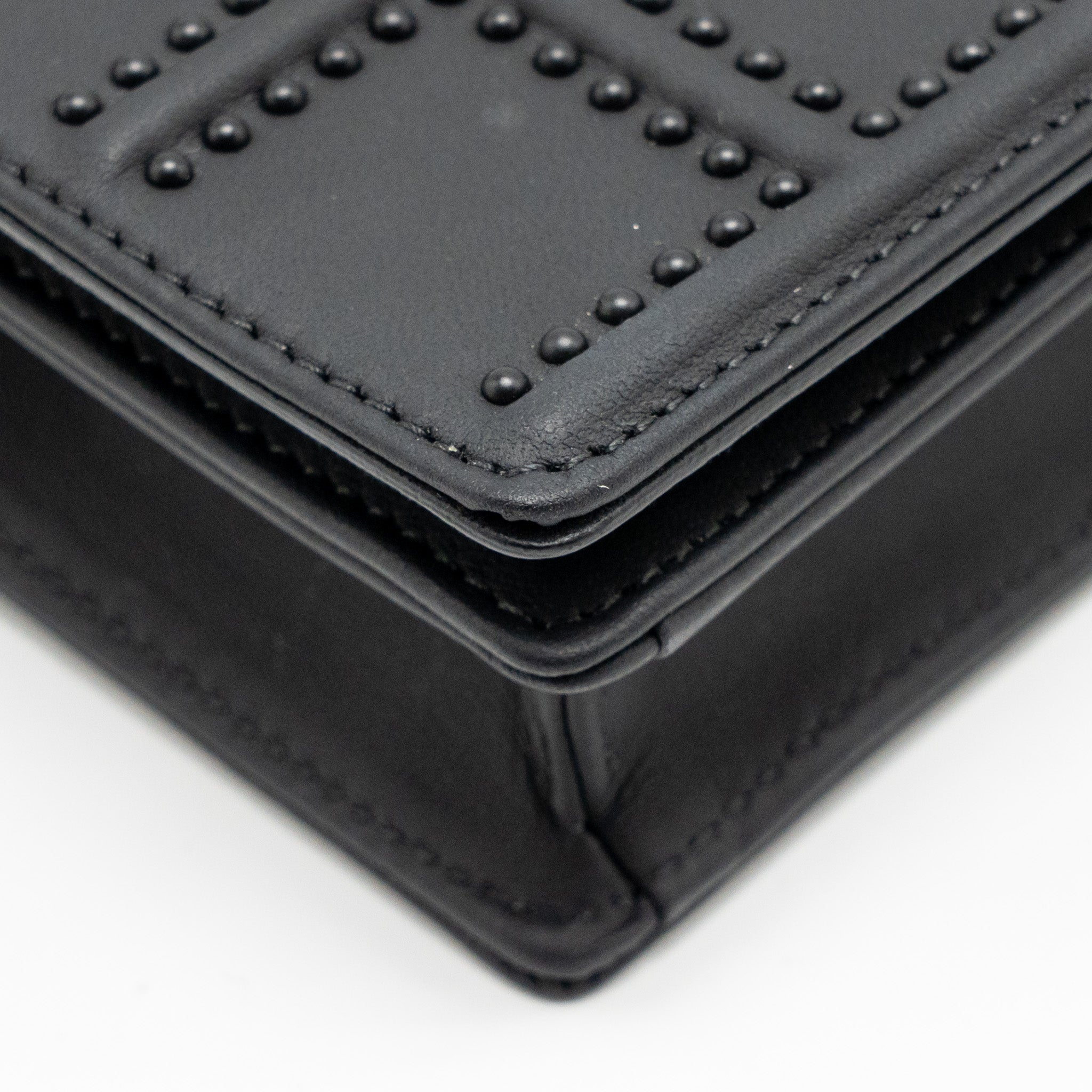dior-studded-diorama-wallet-on-chain-leather-so-black-copy