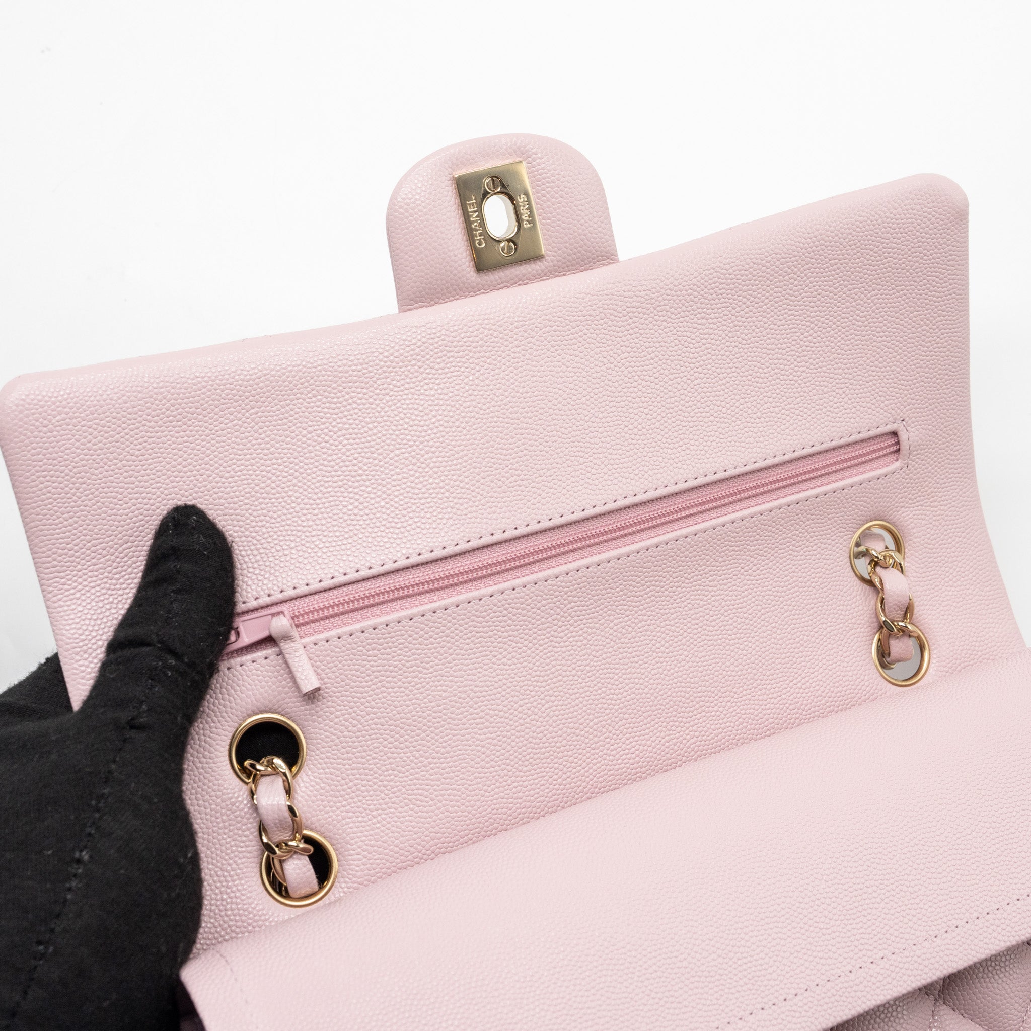 chanel-21s-medium-classic-double-flap-bag-caviar-light-pink-lgwh-copy-1
