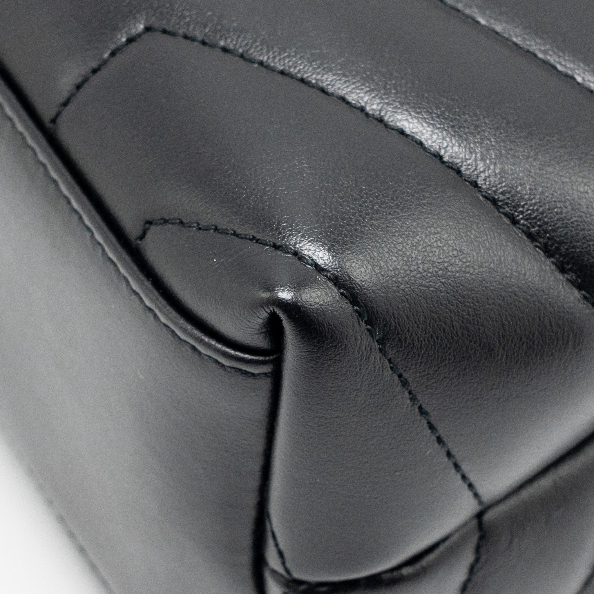 saint-laurent-ysl-medium-loulou-shoulder-bag-calfskin-so-blac