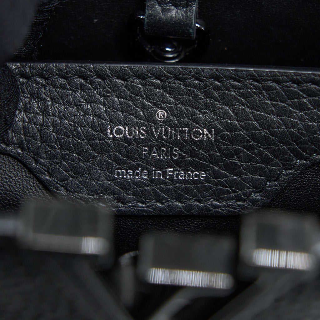 louis-vuitton-capucines-bb-taurillon-so-black-with-black-hardware