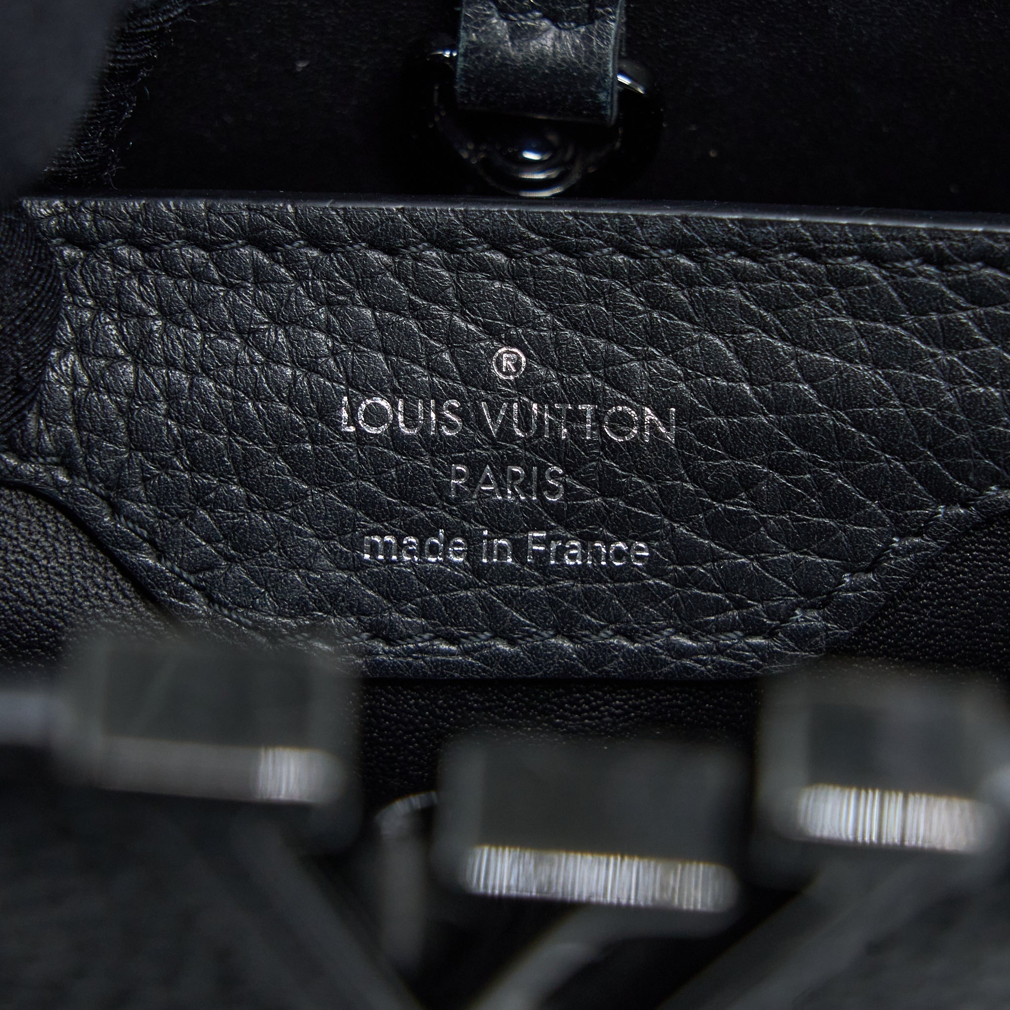 louis-vuitton-capucines-bb-taurillon-so-black-with-black-hardware