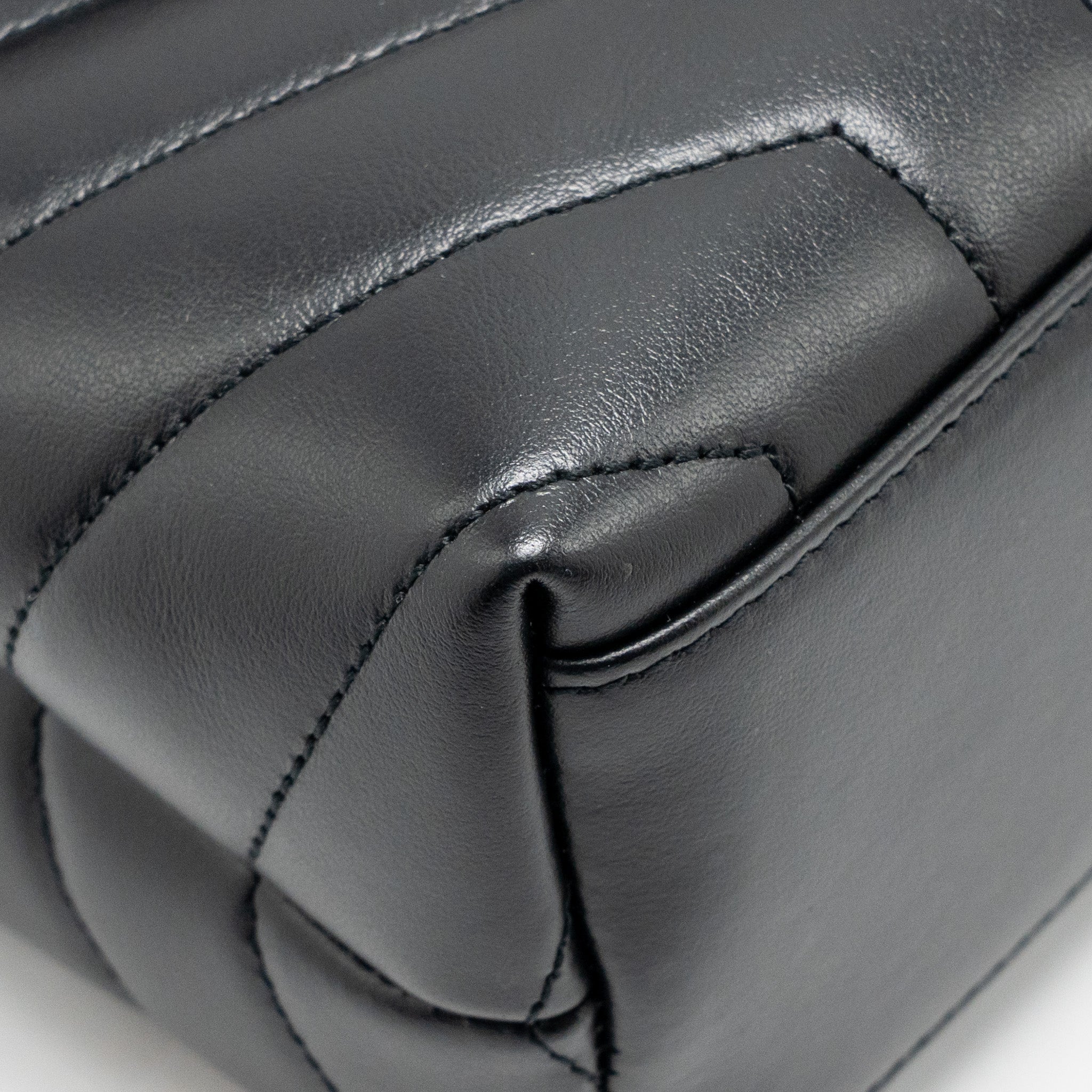 saint-laurent-ysl-medium-loulou-shoulder-bag-calfskin-so-blac
