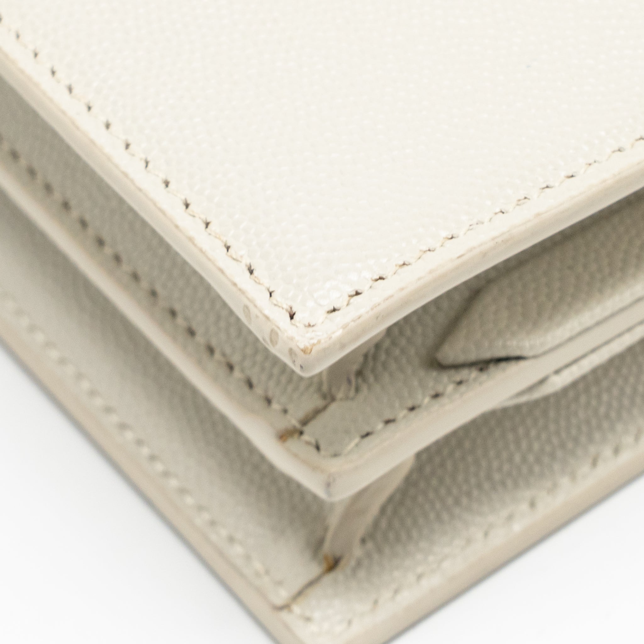 saint-laurent-ysl-cassandra-chain-wallet-grained-calfskin-creamy-white-ghw