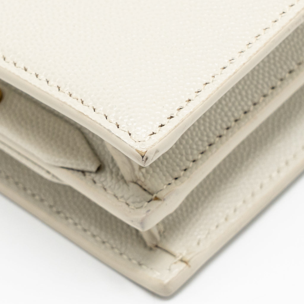 saint-laurent-ysl-cassandra-chain-wallet-grained-calfskin-creamy-white-ghw