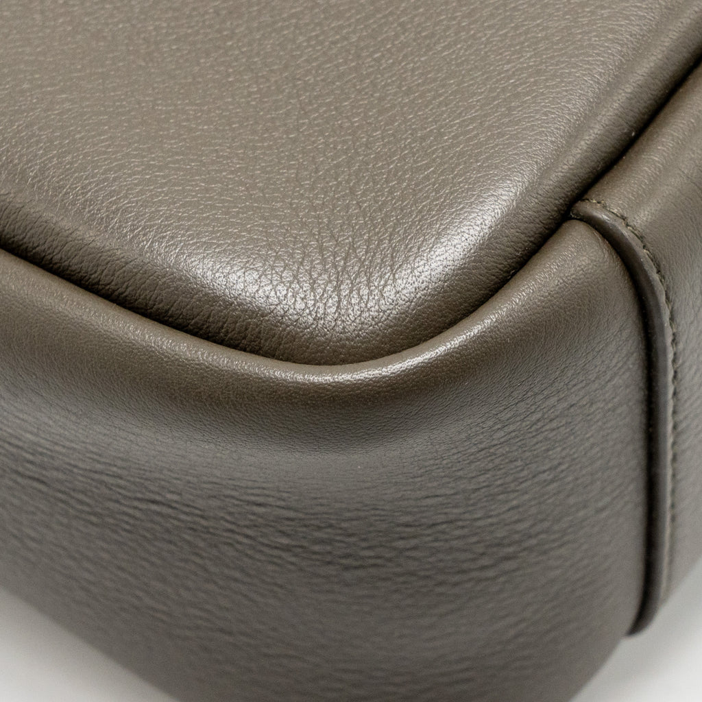 saint-laurent-small-le-5-a-7-supple-bag-calfskin-light-musk-ghw