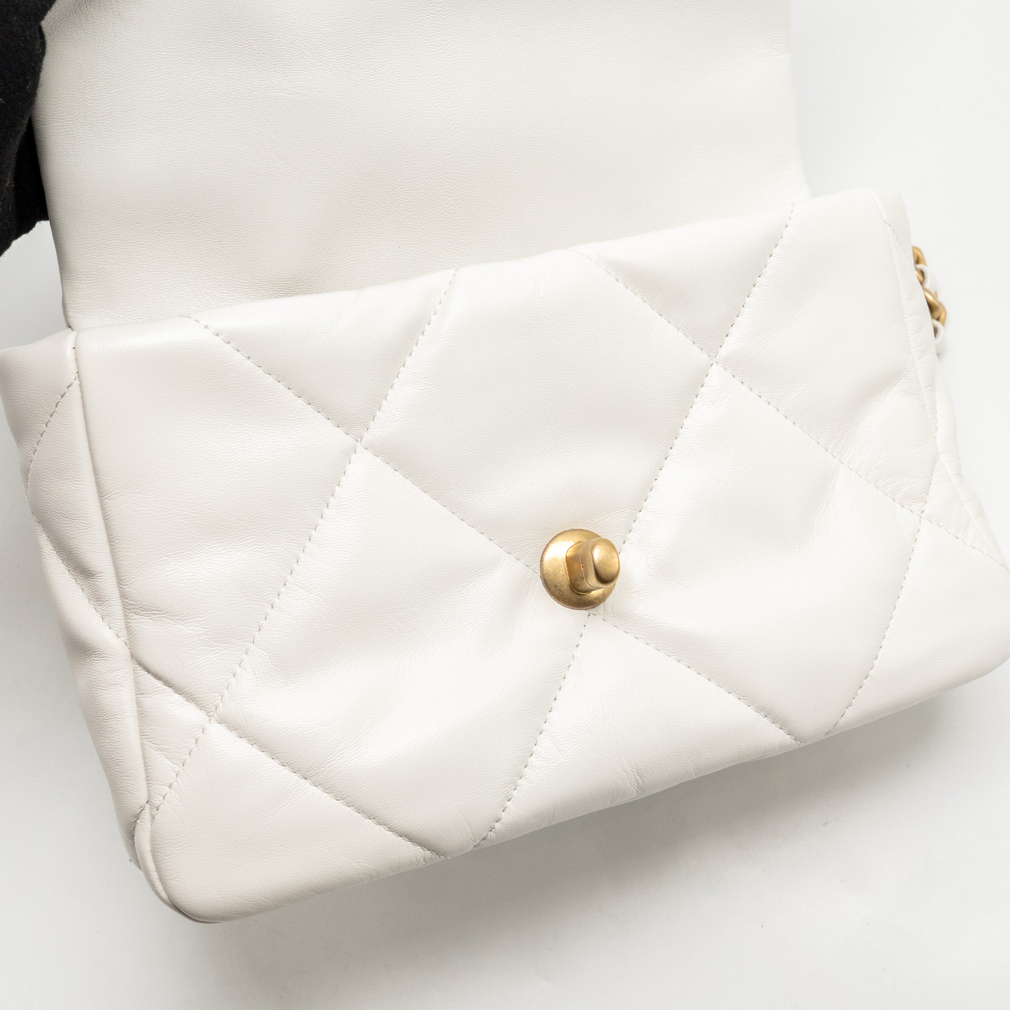 chanel-small-19-bag-lambskin-white-multicolour-hardware-copy-1