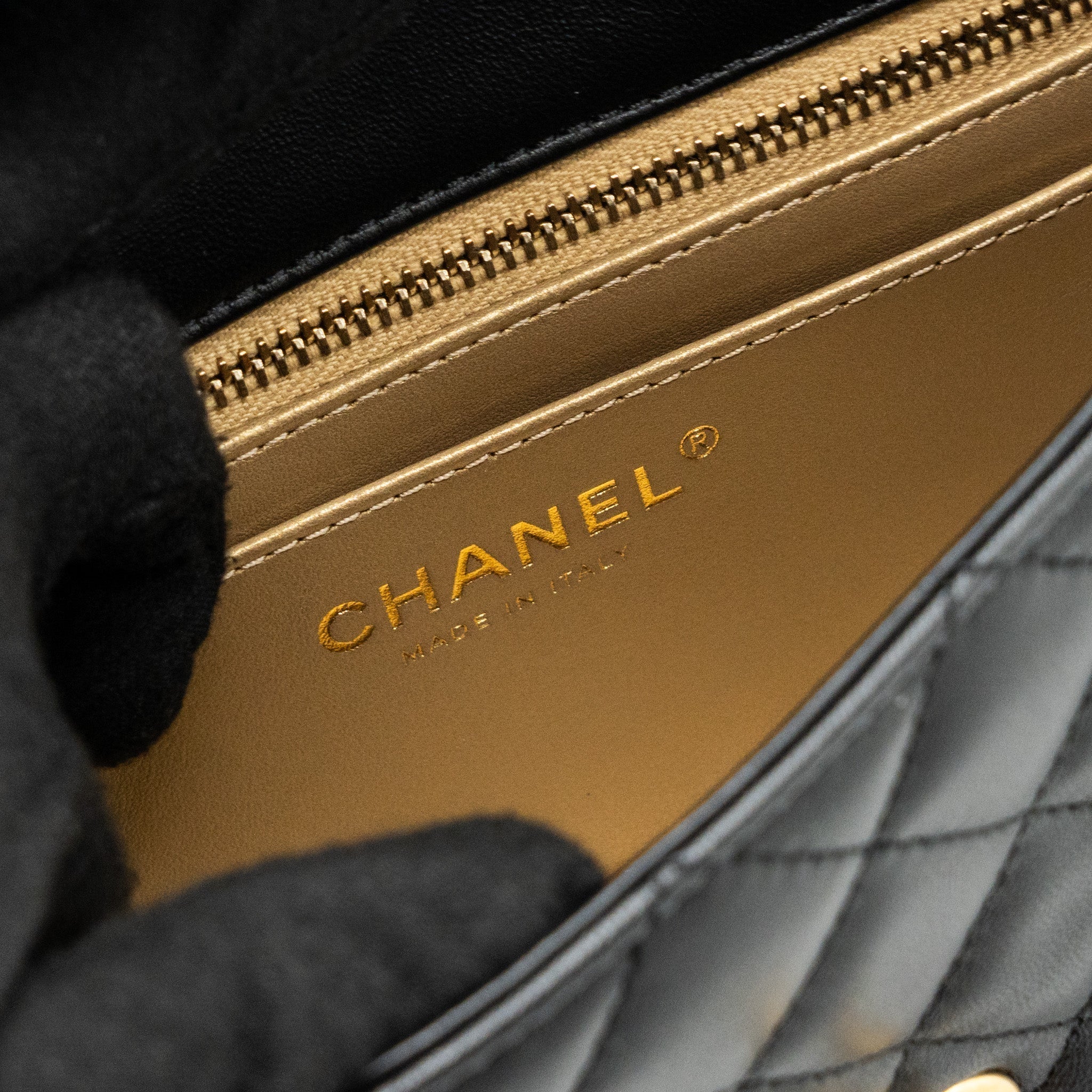 chanel-23k-pearl-crush-mini-rectangular-flap-bag-lambskin-black-brushed-ghwmicrochip