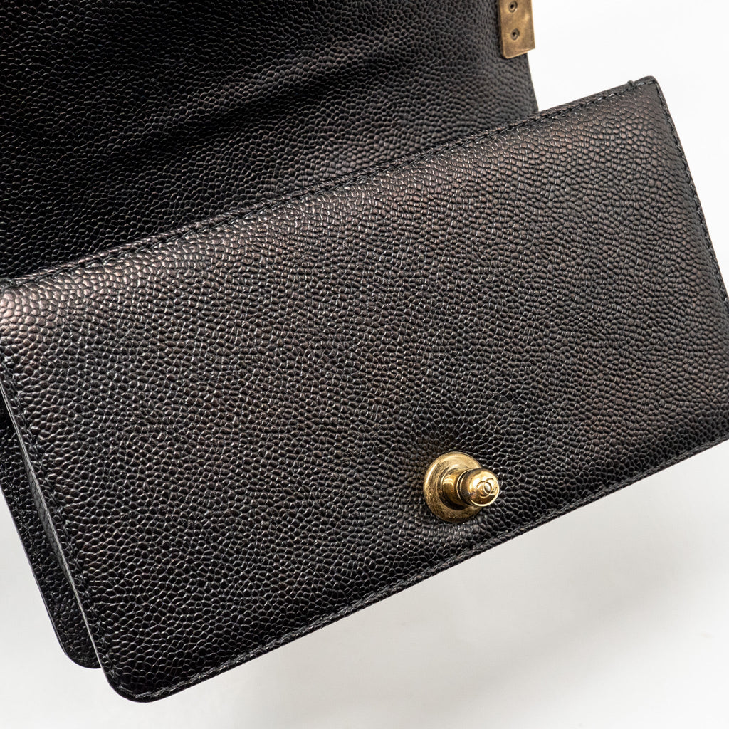 chanel-small-boy-bag-grained-calfskin-black-ghw