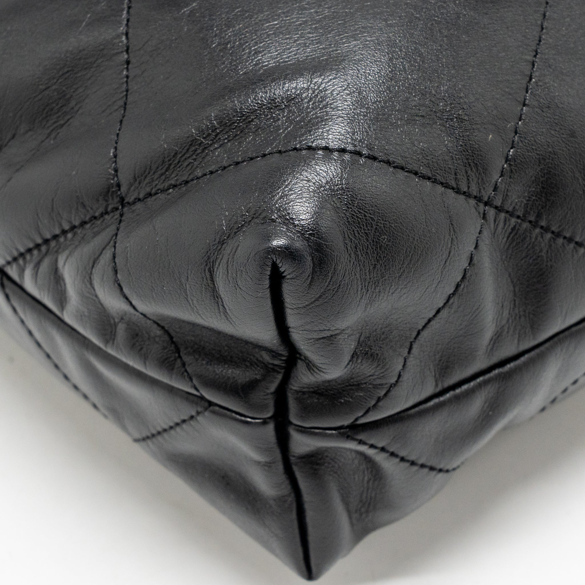 chanel-22-black-2
