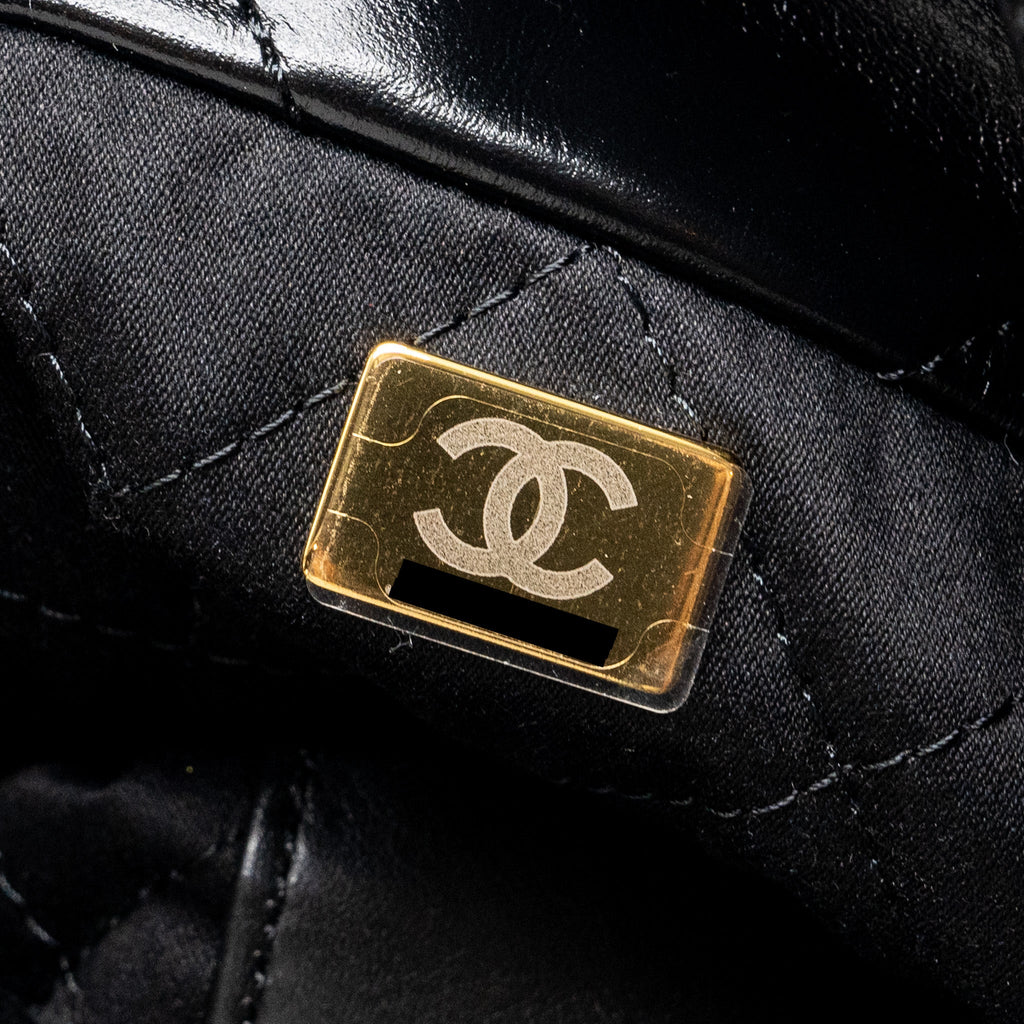 chanel-mini-22-bag-shiny-calfskin-black-ghw-microchip-3