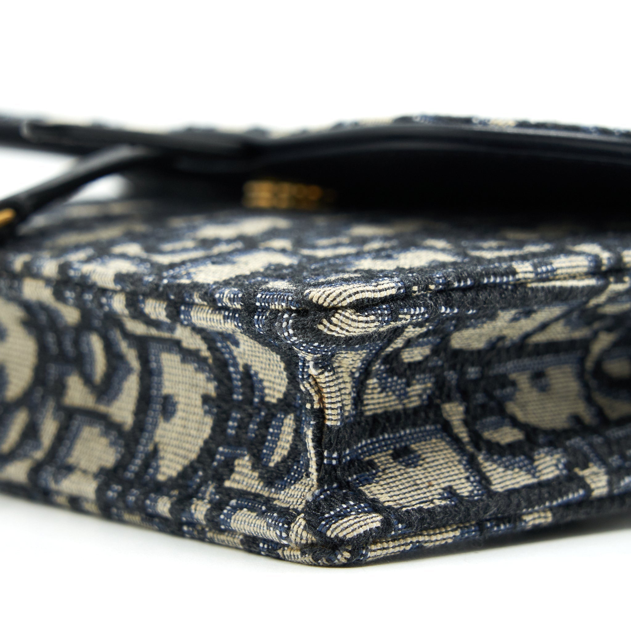 dior-saddle-belt-pouch-oblique