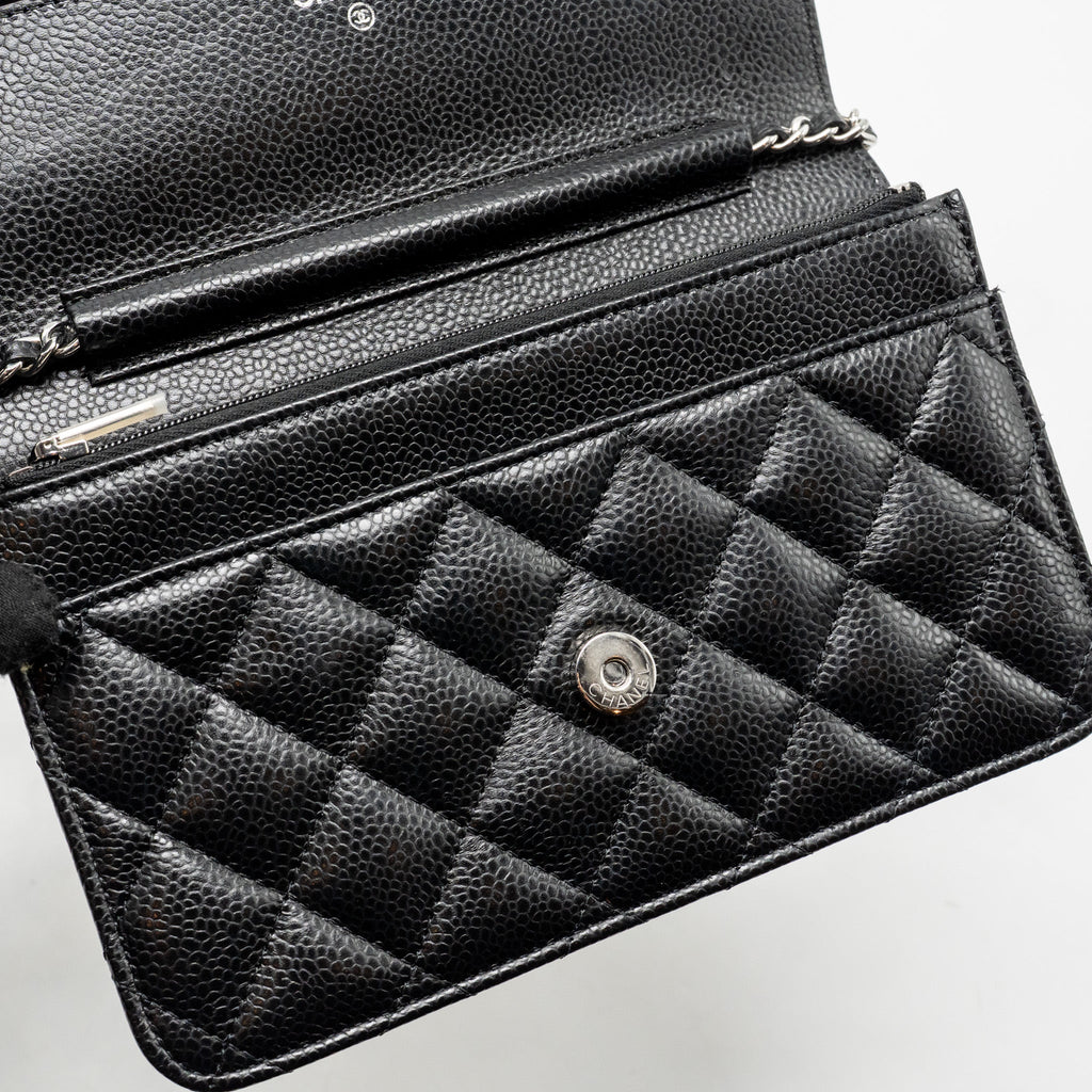 chanel-classic-wallet-on-chain-caviar-black-shw-microchip-copy