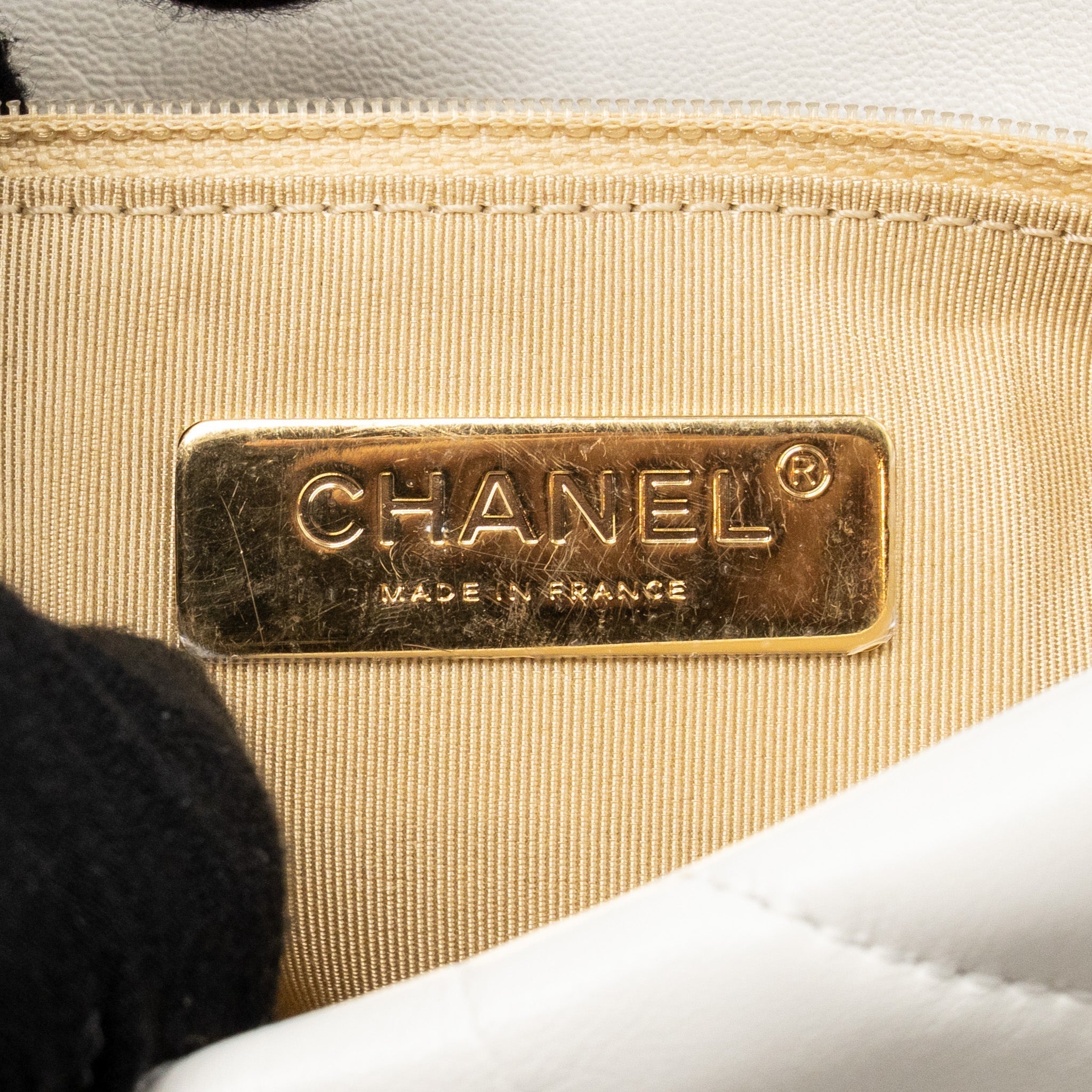 chanel-small-19-bag-lambskin-white-multicolour-hardware-copy-1