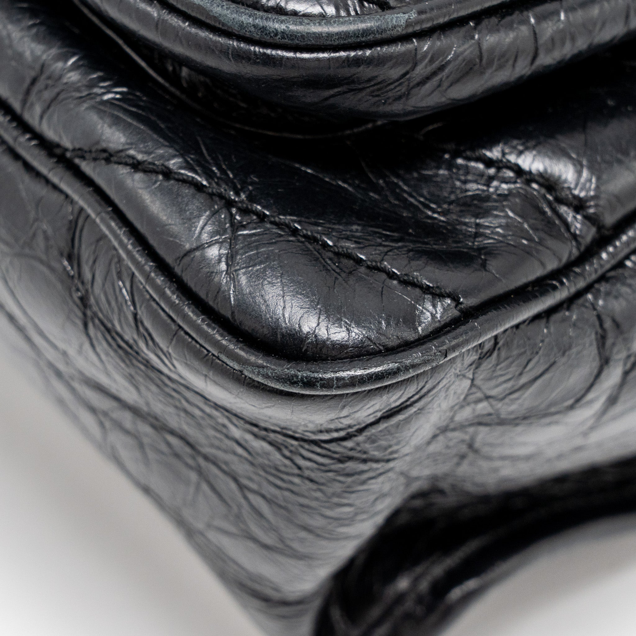 saint-laurent-medium-niki-calfskin-black-shw