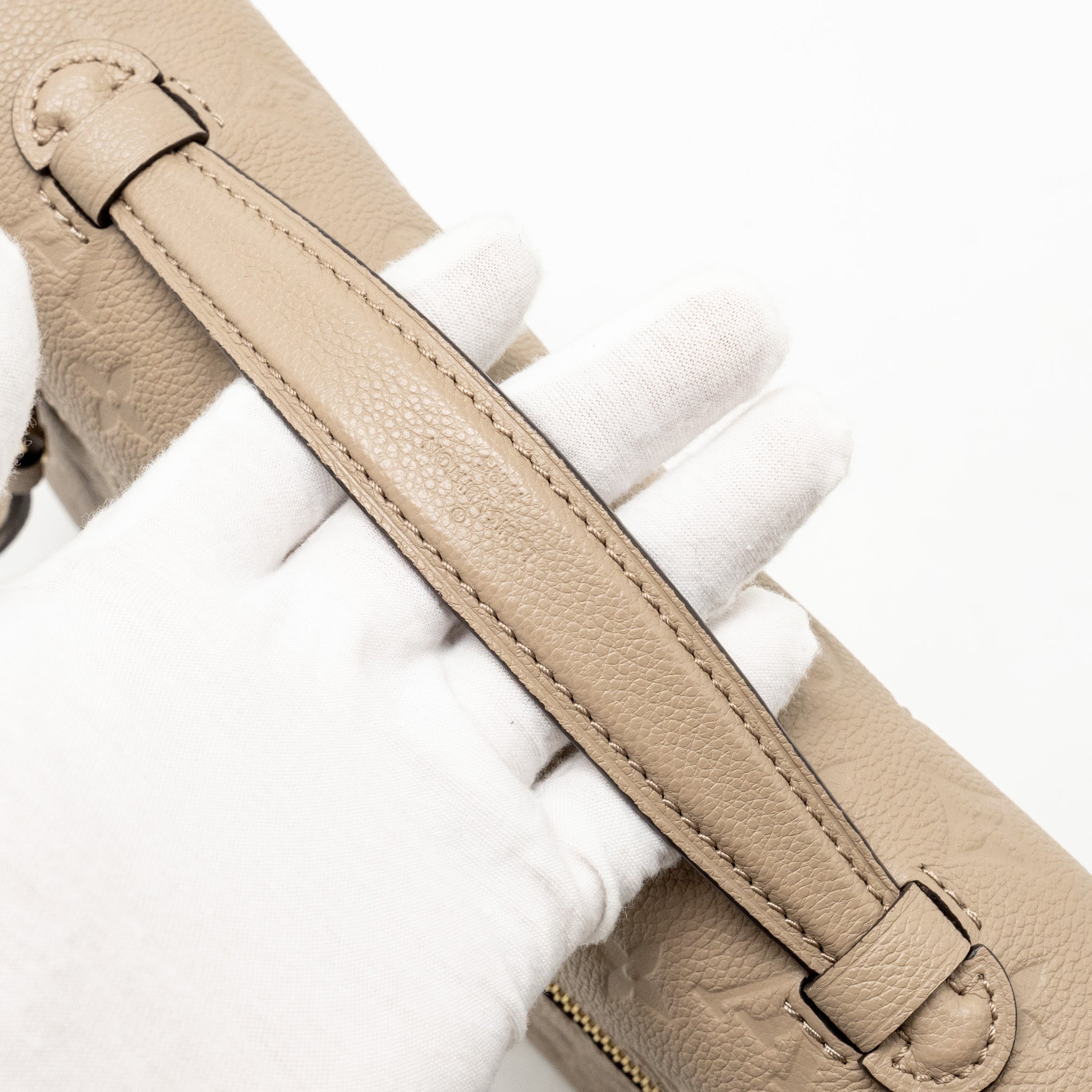 louis-vuitton-pochette-metis-monogram-empreinte-tourterelle-ghw