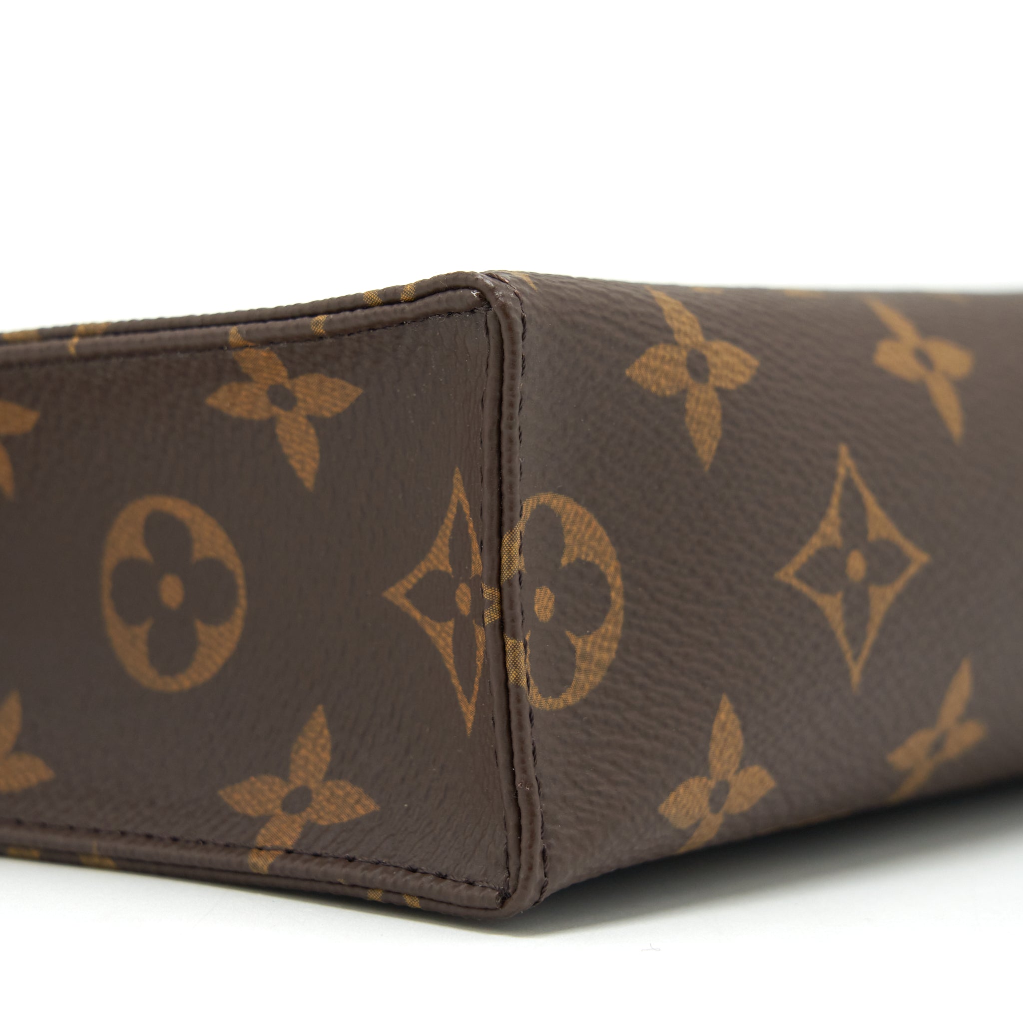 louis-vuitton-toiletry-pochette-26-monogram-canvas-5
