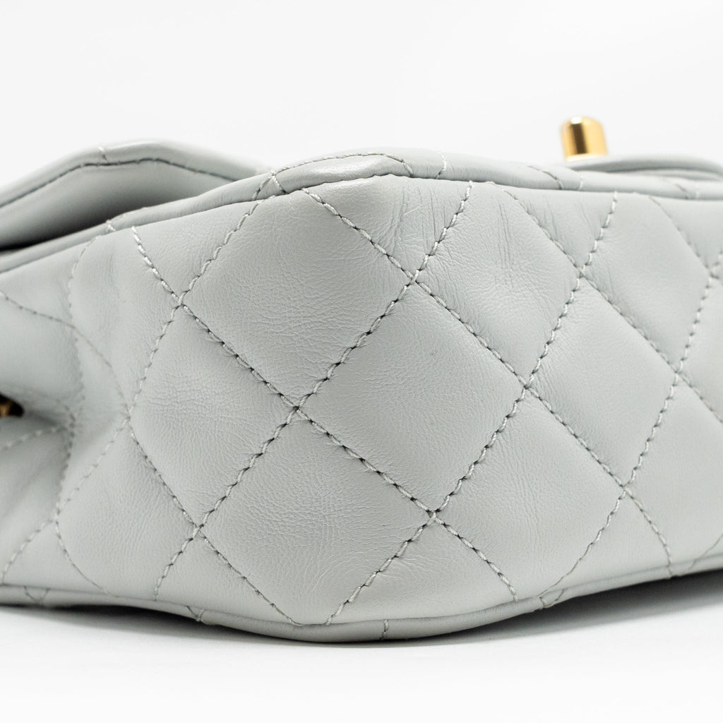chanel-pearl-crush-mini-rectangular-flap-bag-lambskin-grey-ghwmicrochip