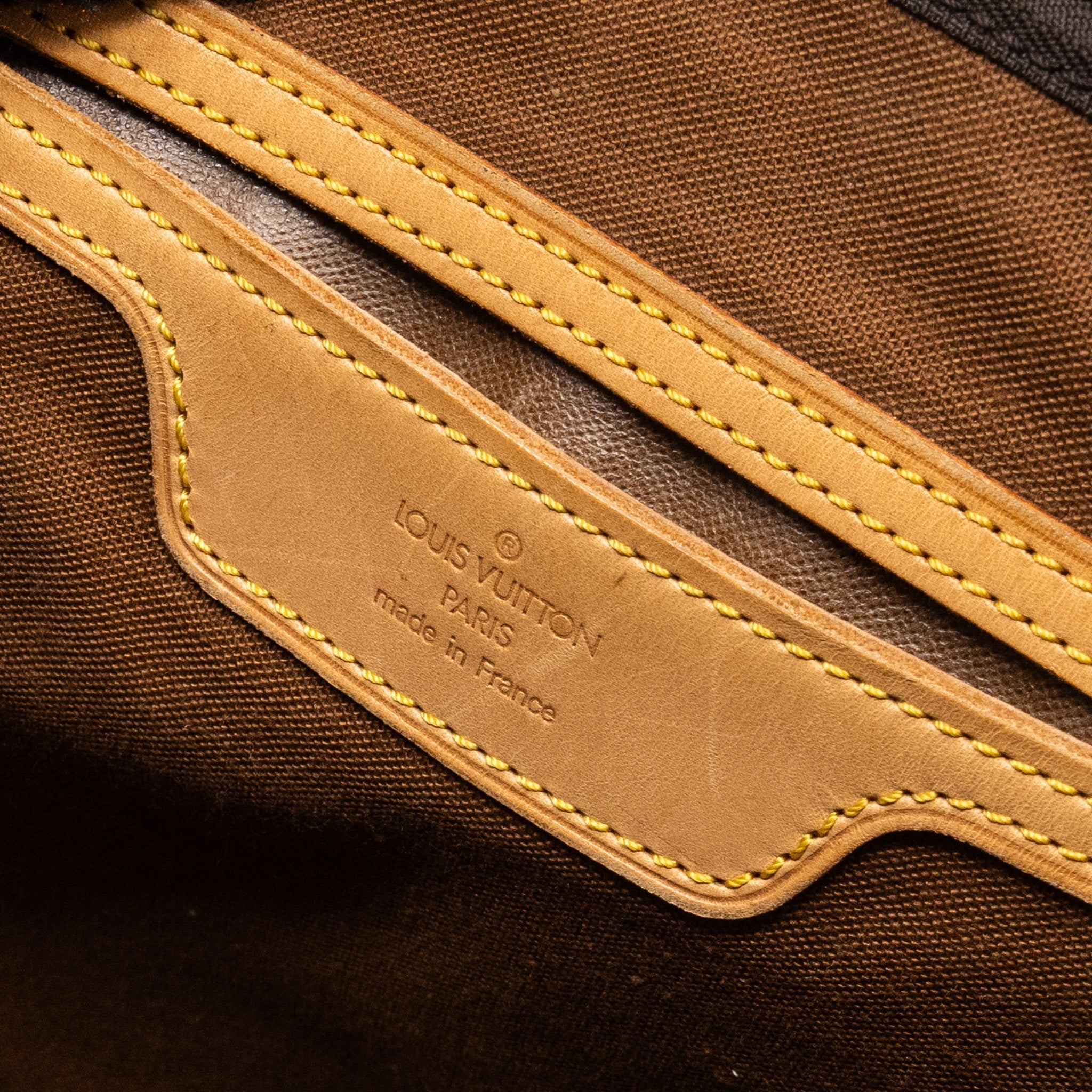 louis-vuitton-vintage-zipper-travel-bag-monogram-canvas-ghw