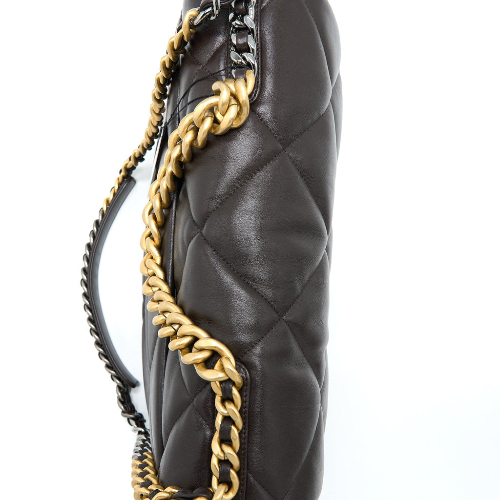 chanel-21a-maxi-19-flap-bag-lambskin-dark-brown-multicolour-hardware-microchip