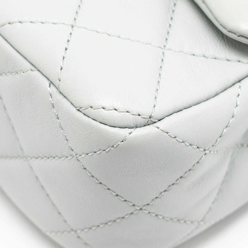 chanel-pearl-crush-mini-rectangular-flap-bag-lambskin-grey-ghwmicrochip