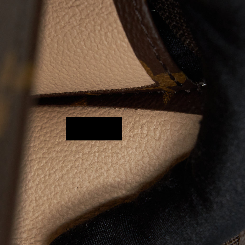 louis-vuitton-toiletry-pochette-26-monogram-canvas-5