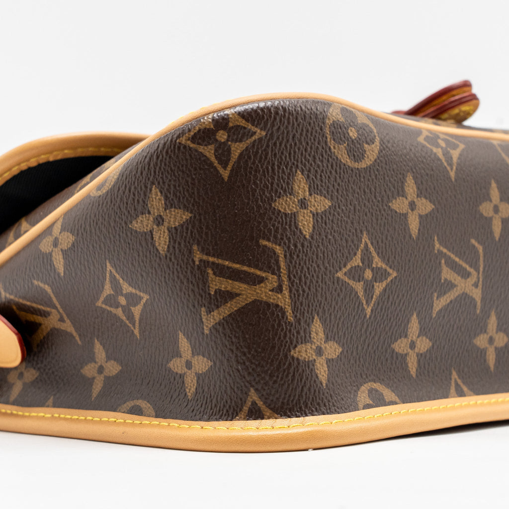 louis-vuitton-diane-bag-monogram-canvas-ghw-1