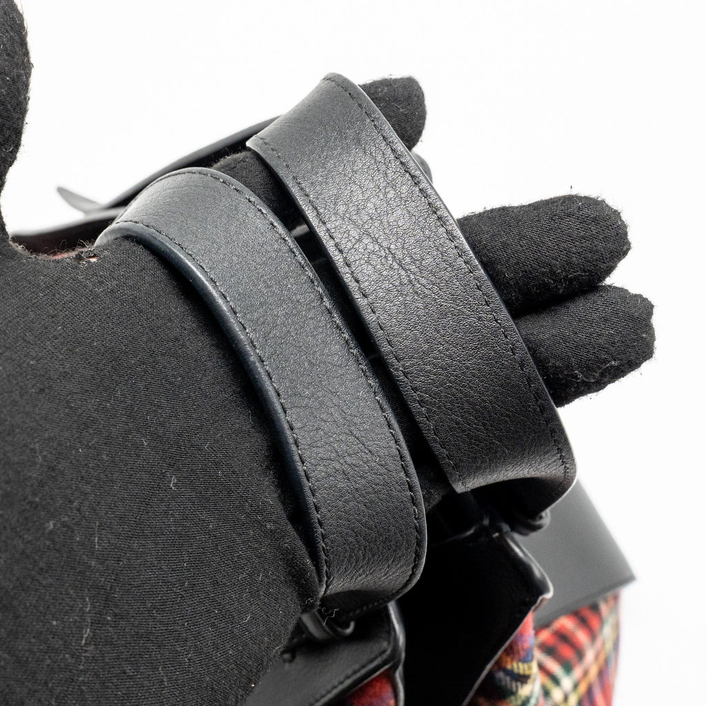 loewe-hammock-tartan-bag-black-red-tartan-calf-textile-shw-1