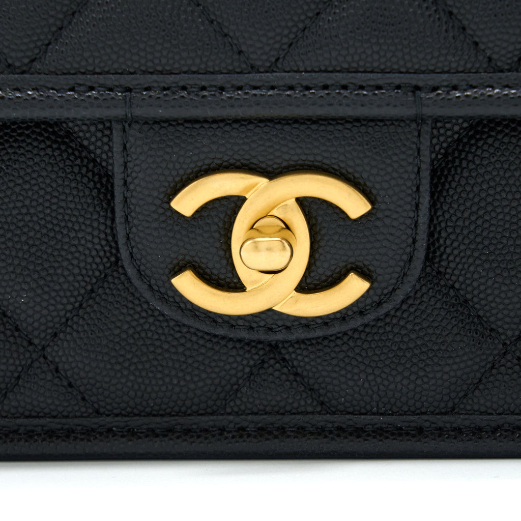 chanel-22k-top-handle-messenger-bag-caviar-black-brushed-ghw-microchip-1