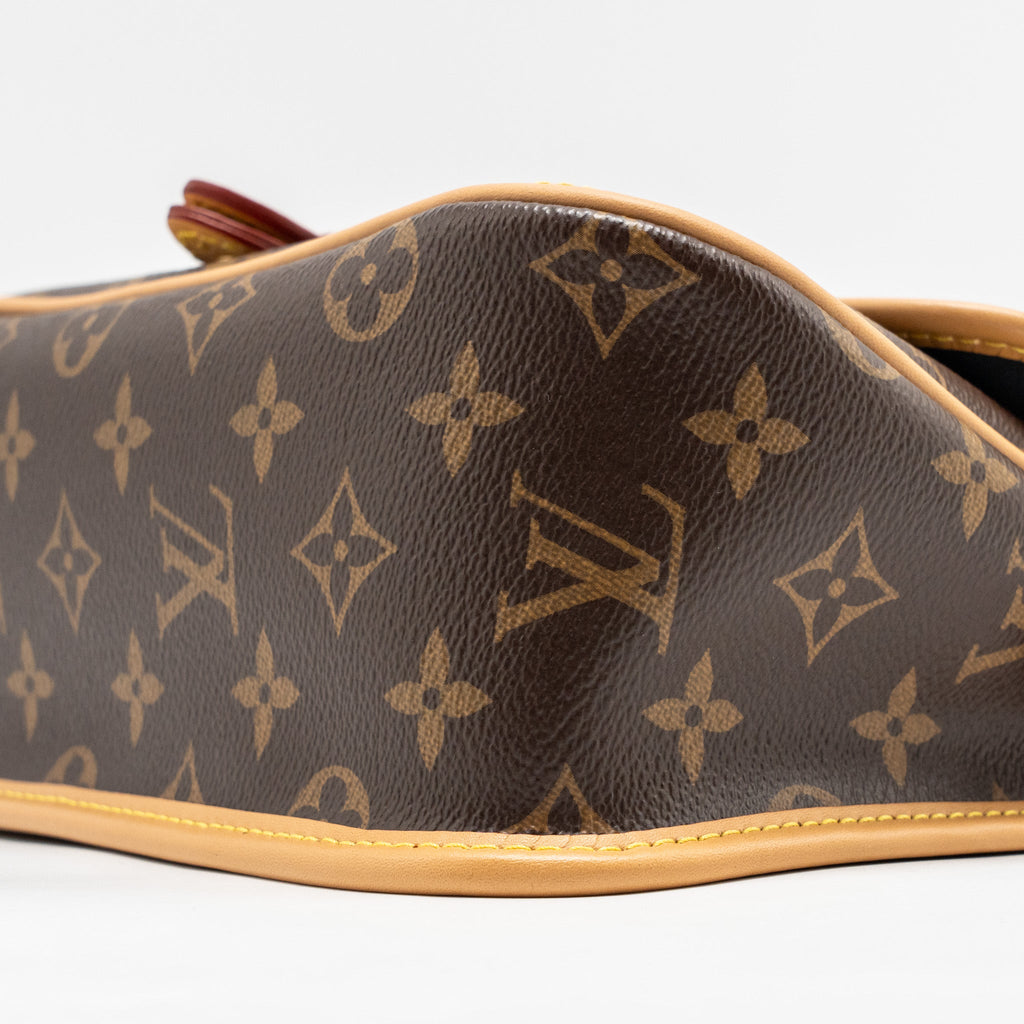 louis-vuitton-diane-bag-monogram-canvas-ghw-1