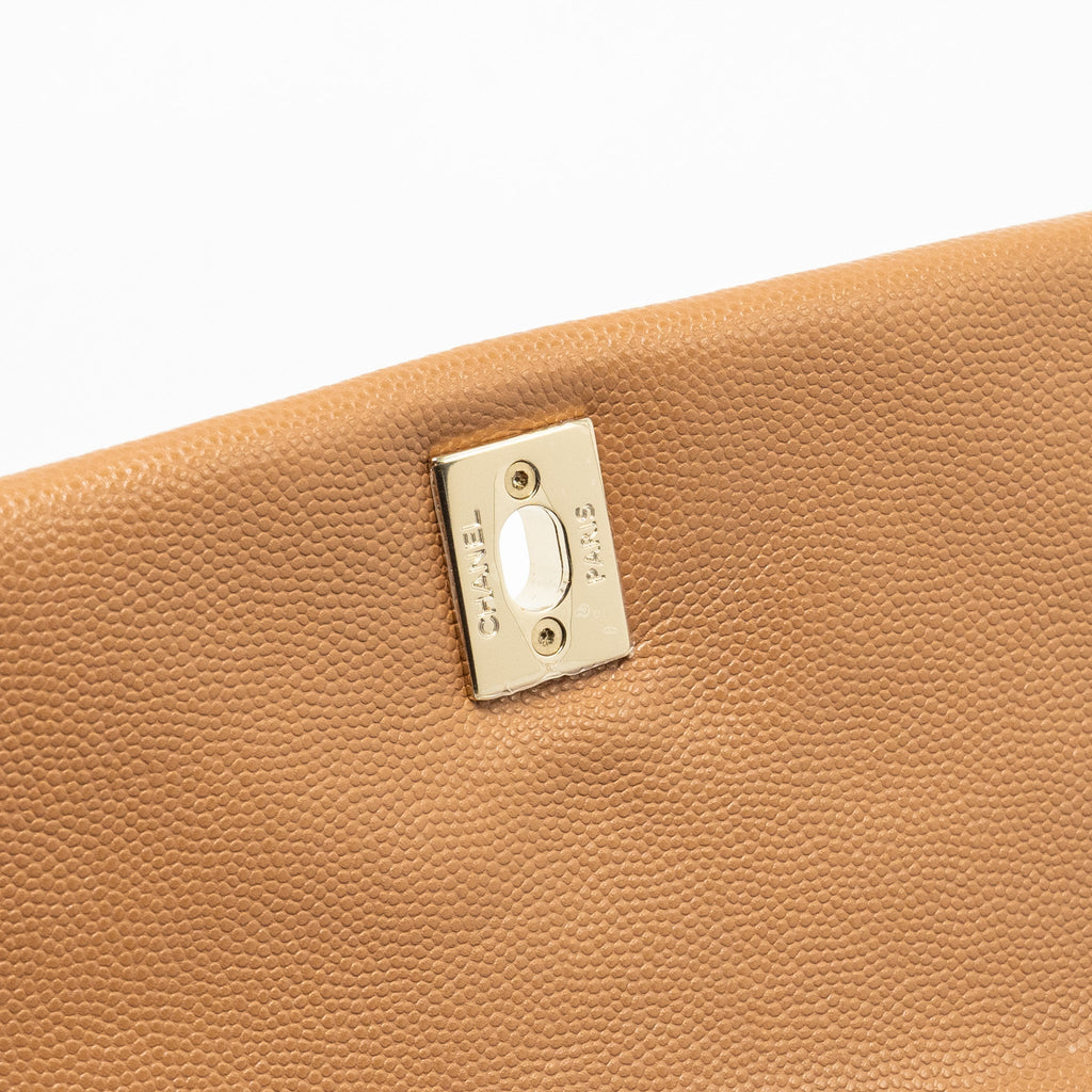 chanel-21p-small-coco-handle-caviar-caramel-lghw