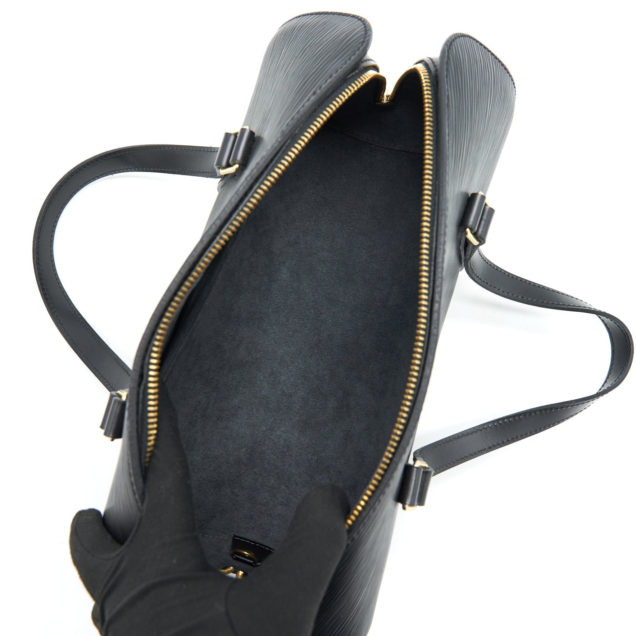 louis-vuitton-vintage-papillon-epi-black