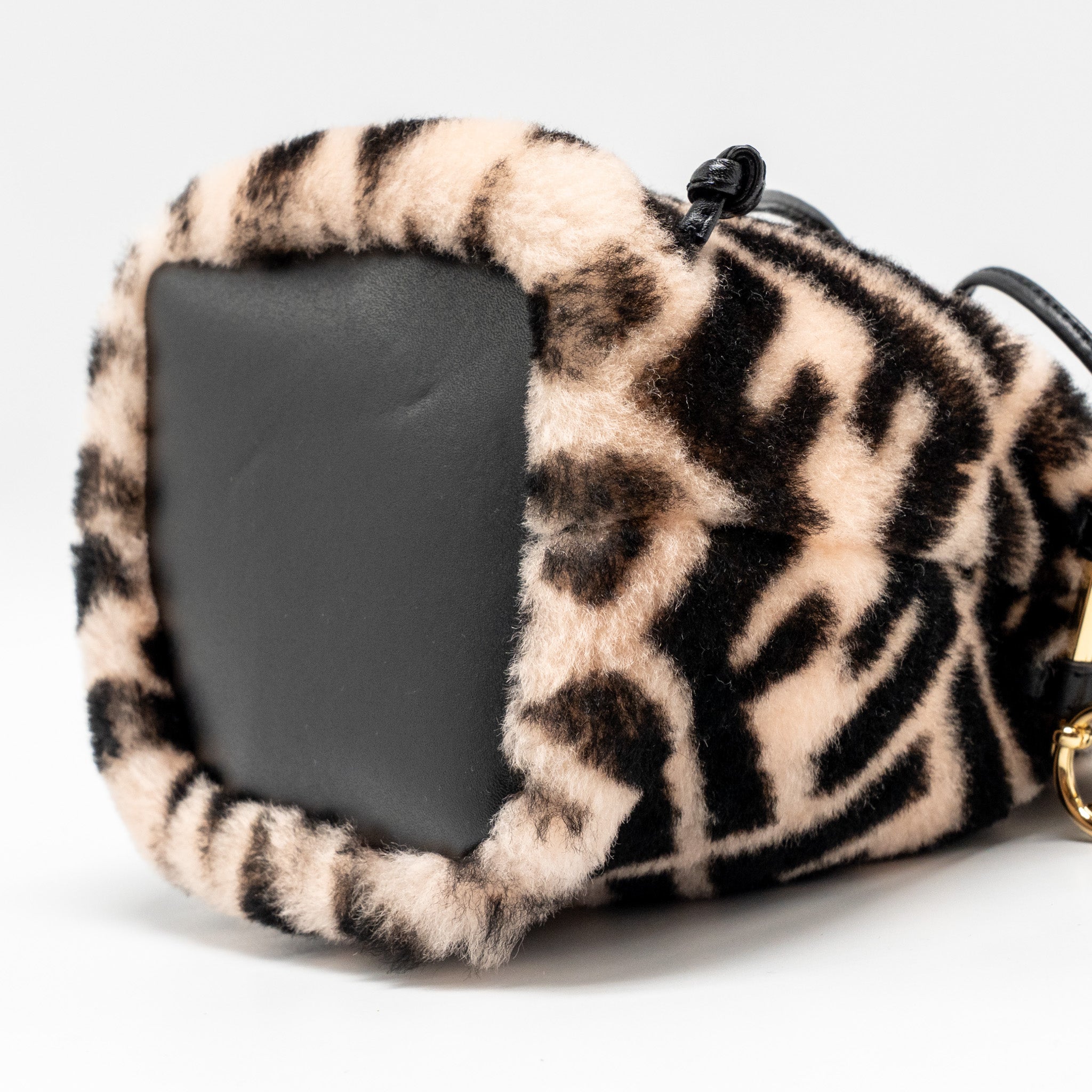 fendi-mini-mon-tresor-bucket