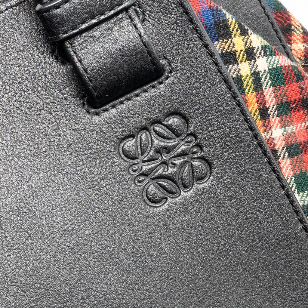 loewe-hammock-tartan-bag-black-red-tartan-calf-textile-shw-1
